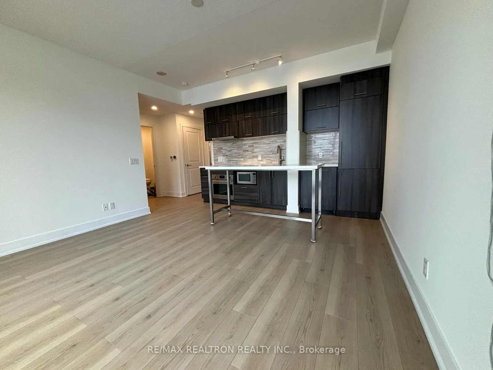 Photo 4 of Unit 901, 180 Enterprise Boulevard, Markham, Unionville — HOMEH
