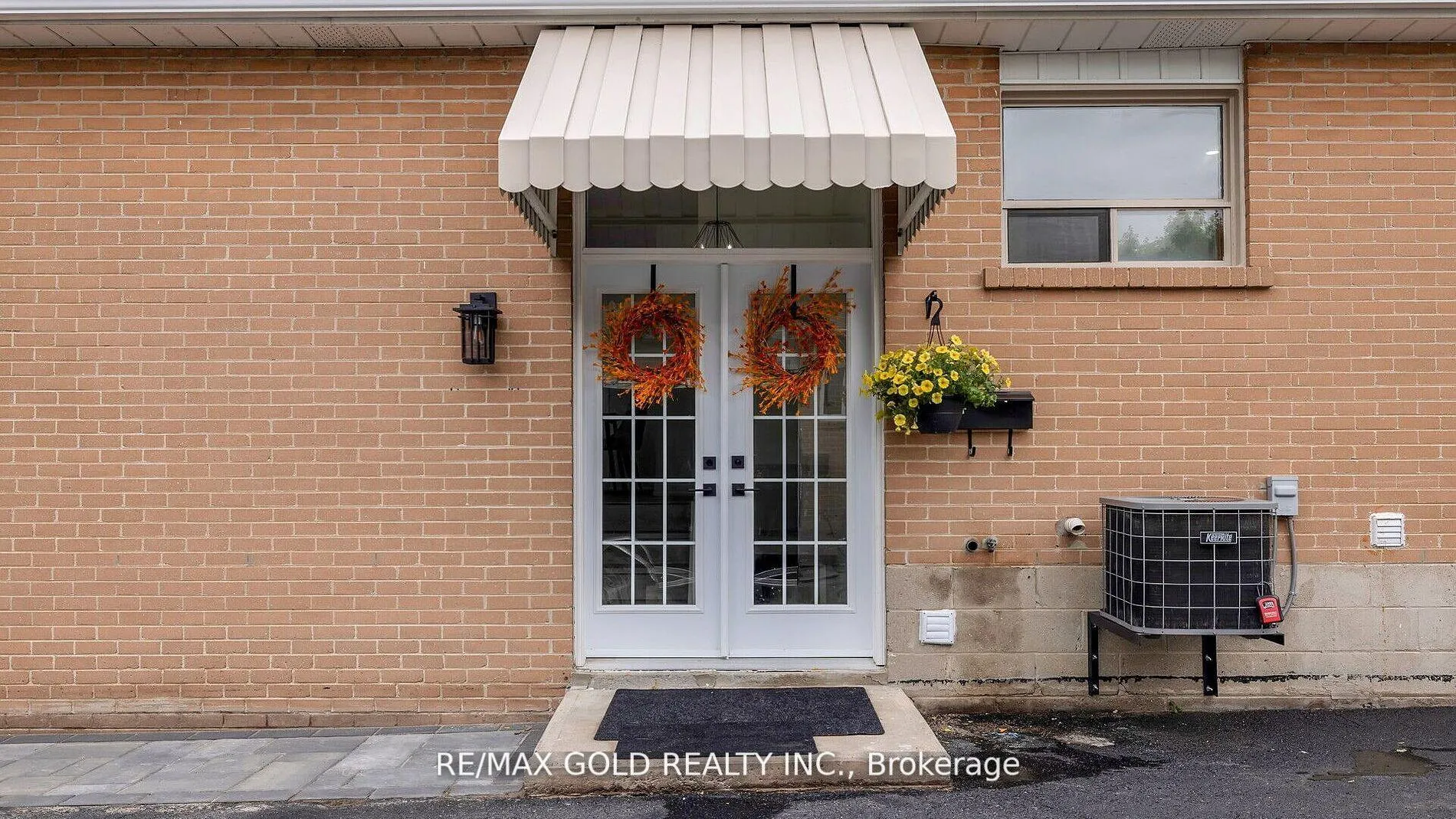 Photo 5 of 93 Cornwall Road, Brampton, Brampton East — HOMEH