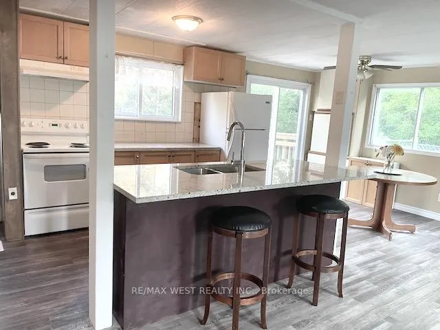 Photo 3 of 1081 Fern Road, Innisfil, Rural Innisfil — HOMEH