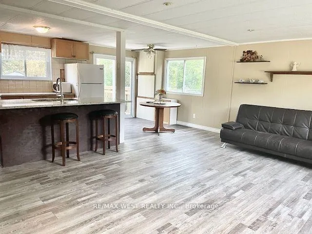 Photo 4 of 1081 Fern Road, Innisfil, Rural Innisfil — HOMEH