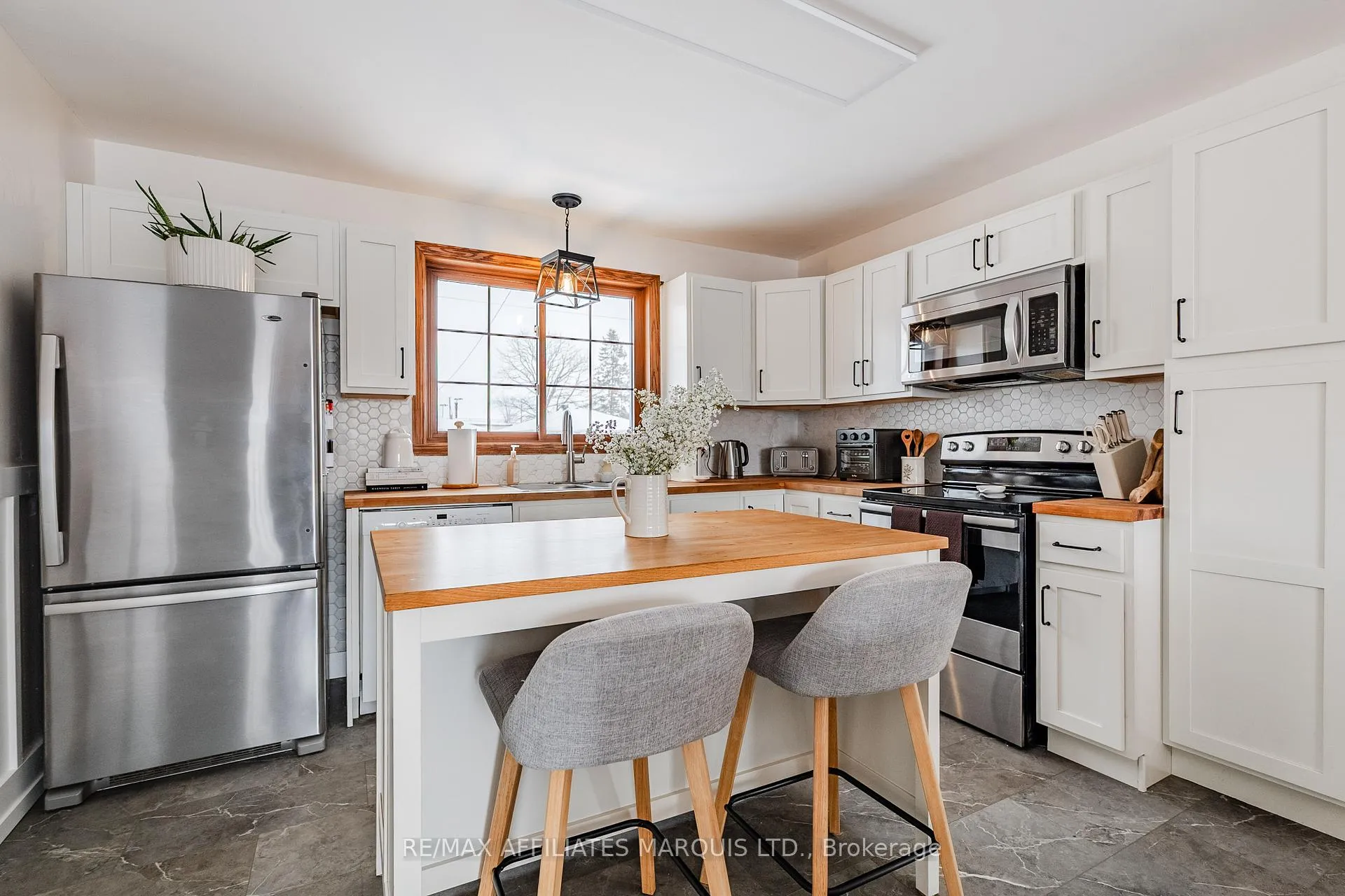 Photo 4 of 1436 St Michel Avenue, Cornwall — HOMEH