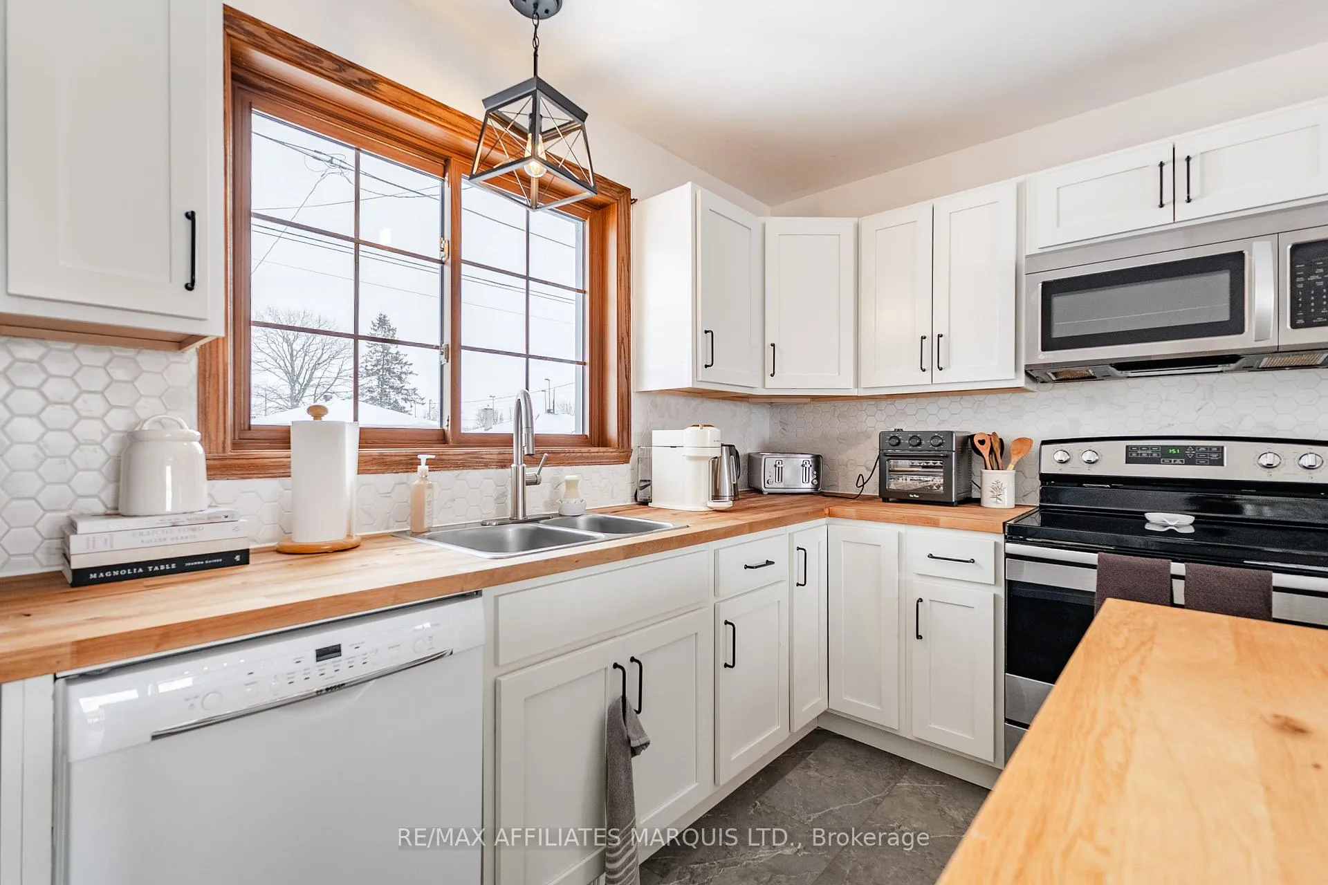 Photo 8 of 1436 St Michel Avenue, Cornwall — HOMEH