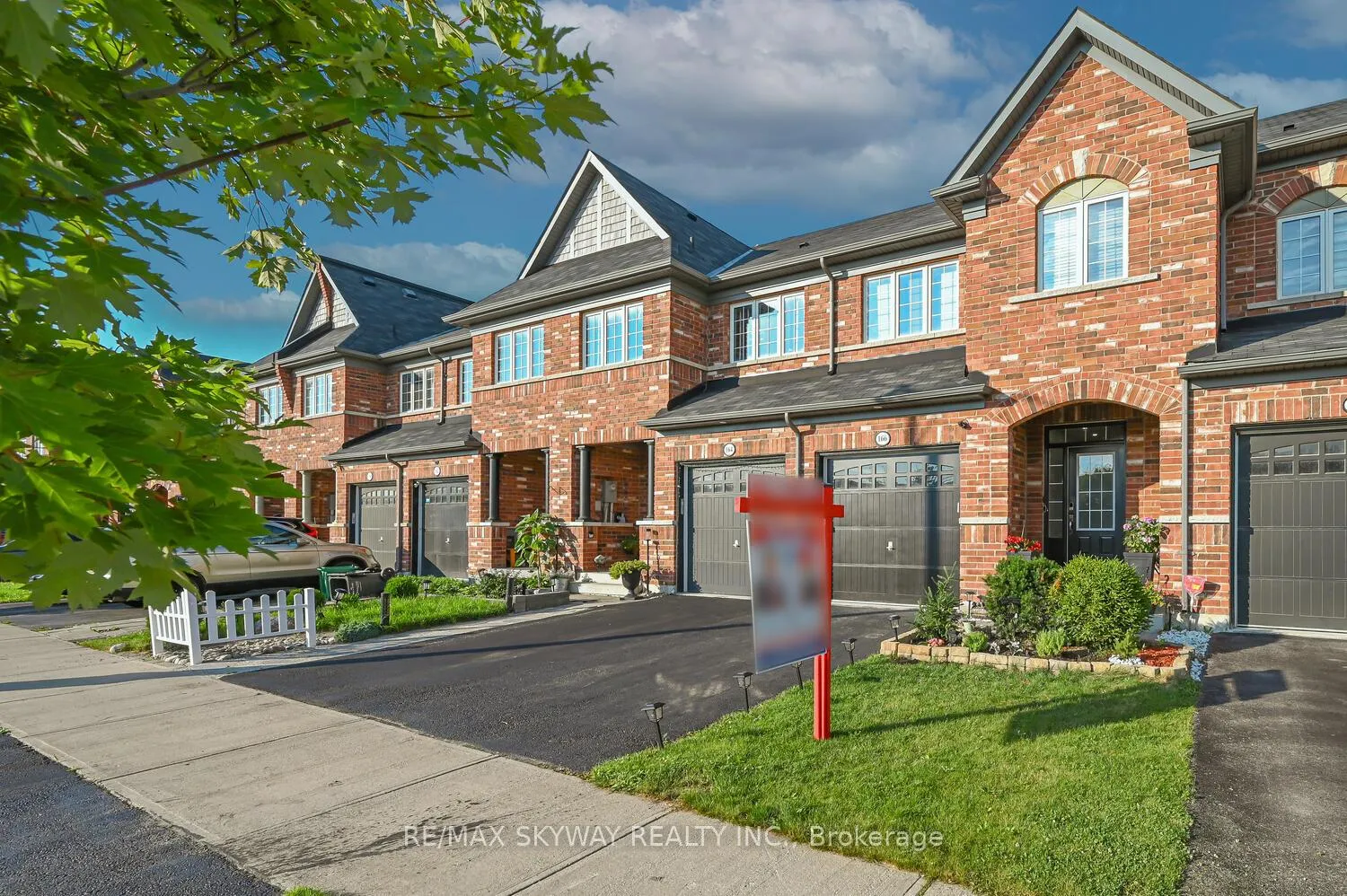 Photo 1 of 166 Sussexvale Drive, Brampton, Sandringham-Wellington — HOMEH