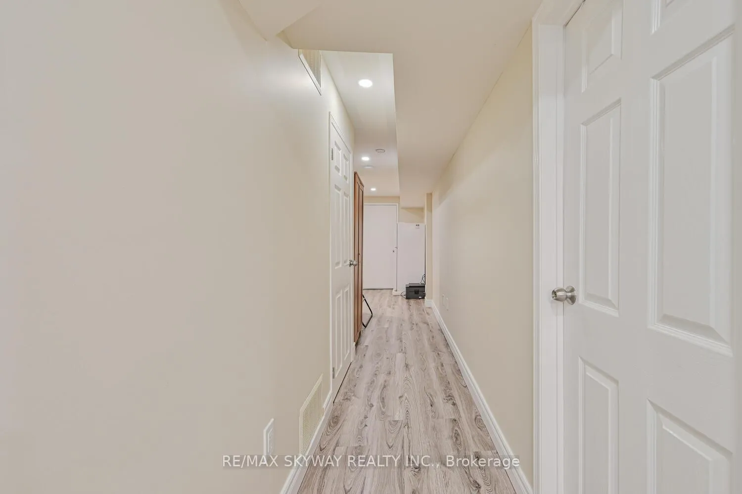 Photo 13 of 166 Sussexvale Drive, Brampton, Sandringham-Wellington — HOMEH