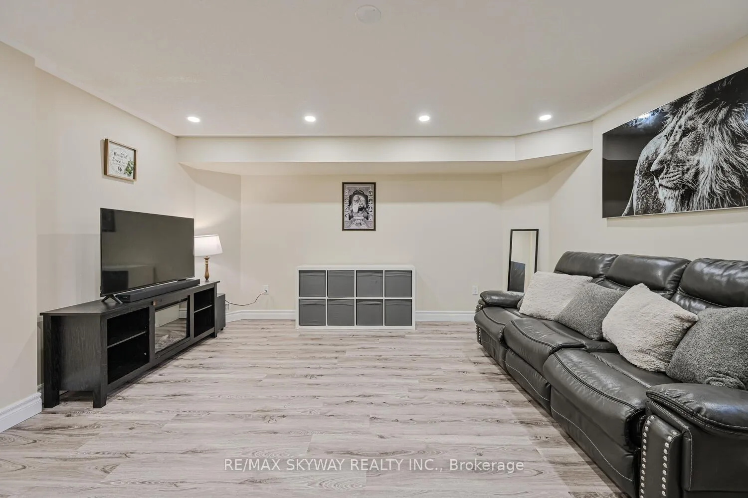 Photo 14 of 166 Sussexvale Drive, Brampton, Sandringham-Wellington — HOMEH