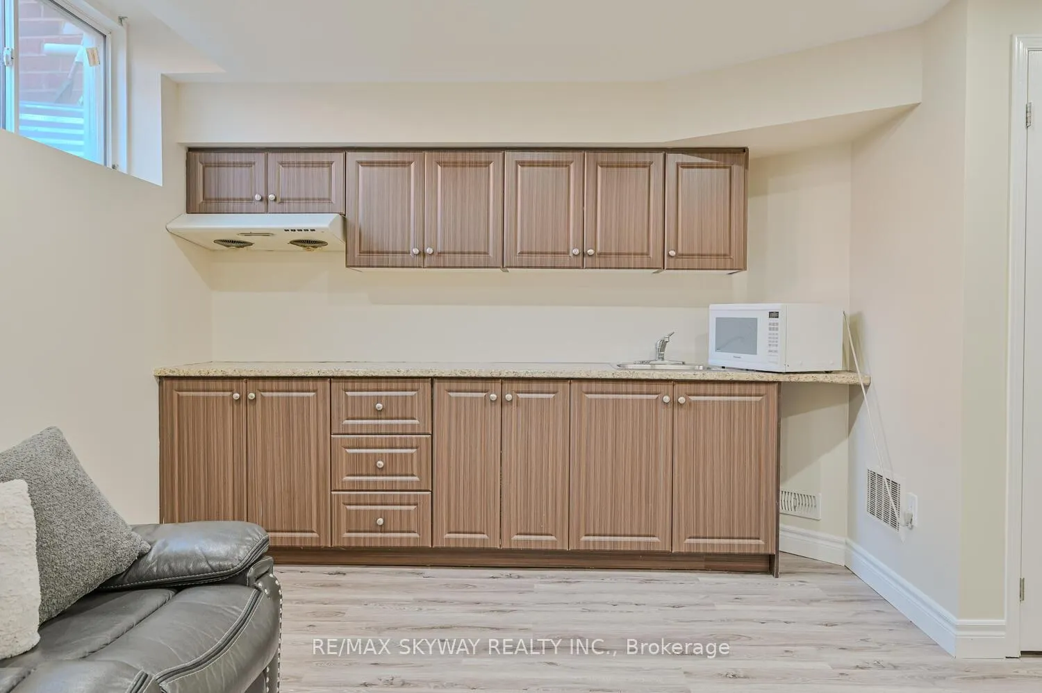 Photo 15 of 166 Sussexvale Drive, Brampton, Sandringham-Wellington — HOMEH