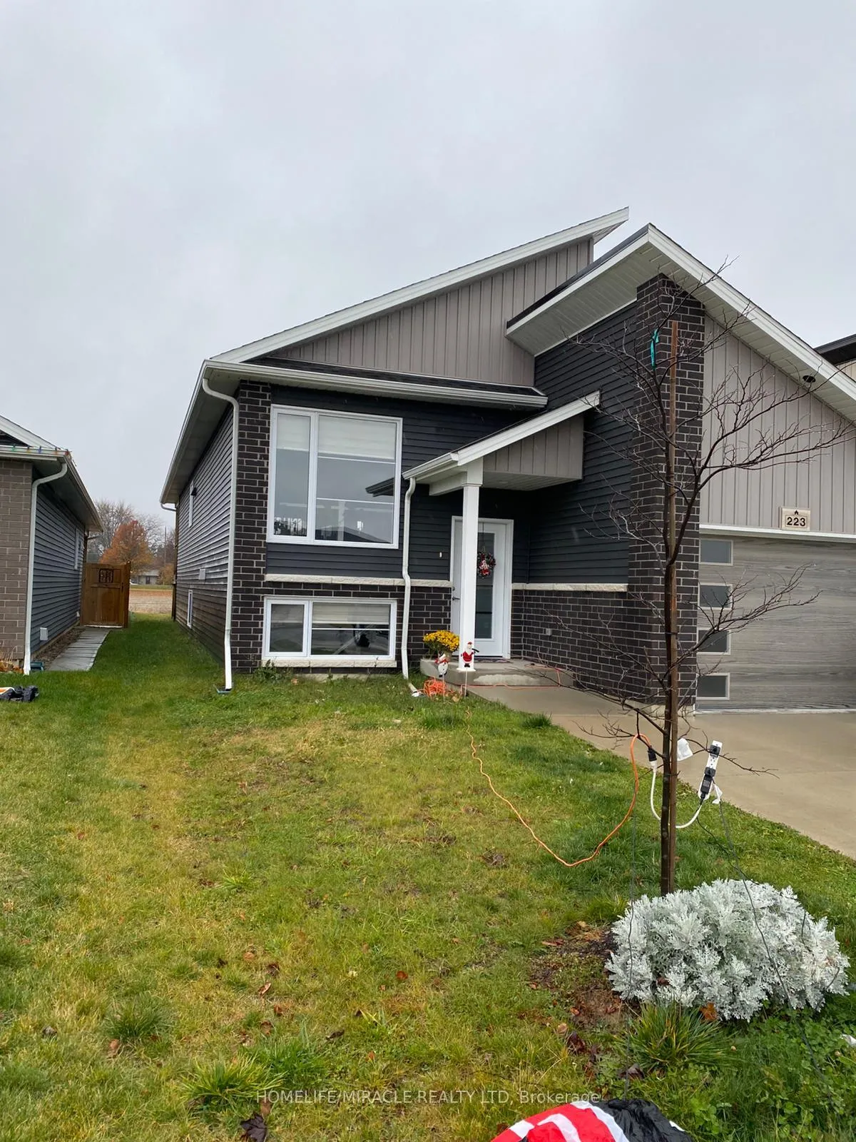 Photo 6 of 223 Manning Drive, Chatham-Kent, Chatham — HOMEH