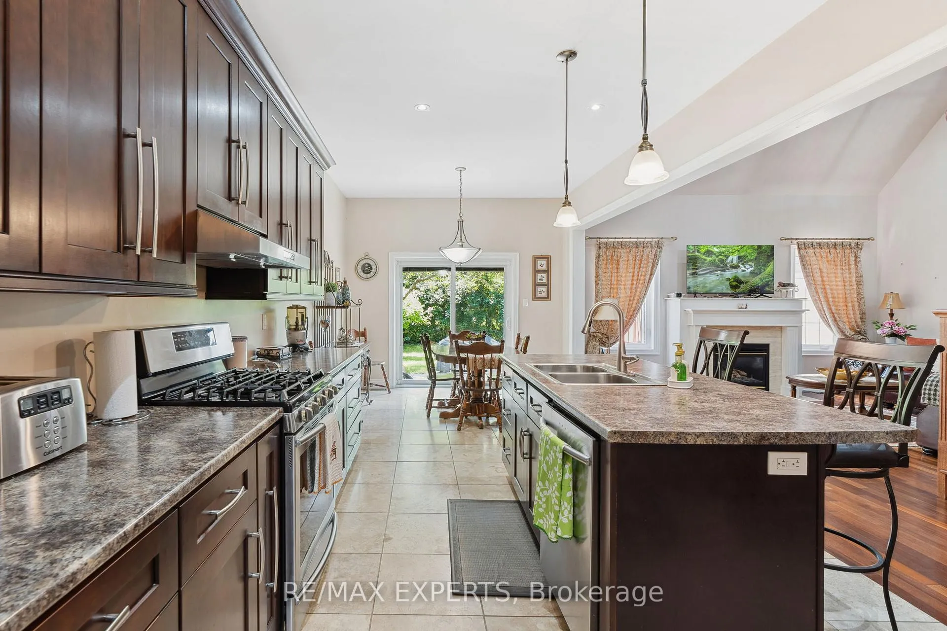 Photo 13 of 1948 St. Paul Road, Innisfil, Alcona — HOMEH