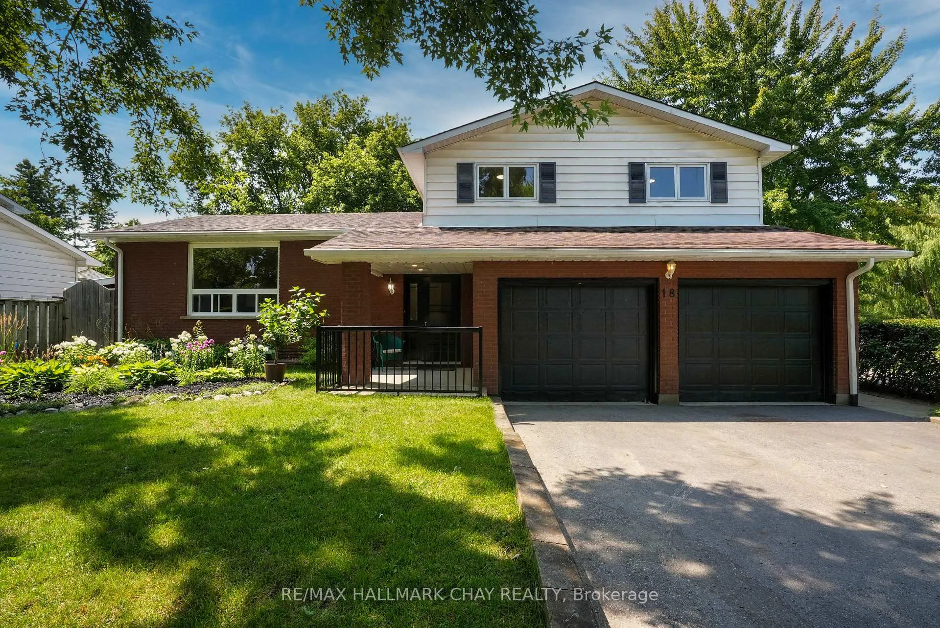 Photo 3 of 18 Centennial Avenue, Springwater, Elmvale — HOMEH