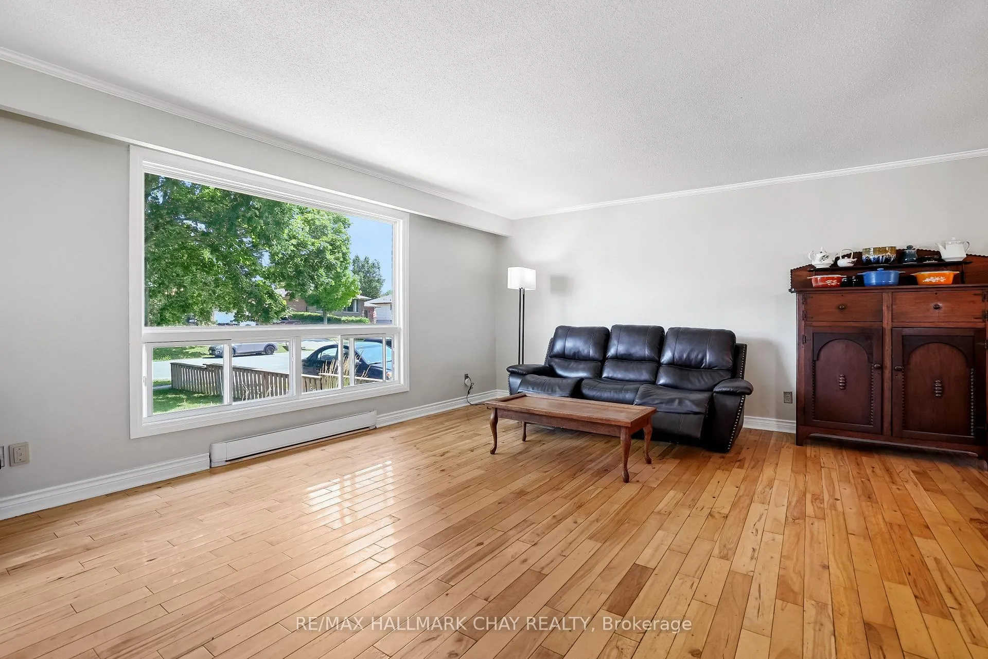 Photo 5 of 18 Centennial Avenue, Springwater, Elmvale — HOMEH