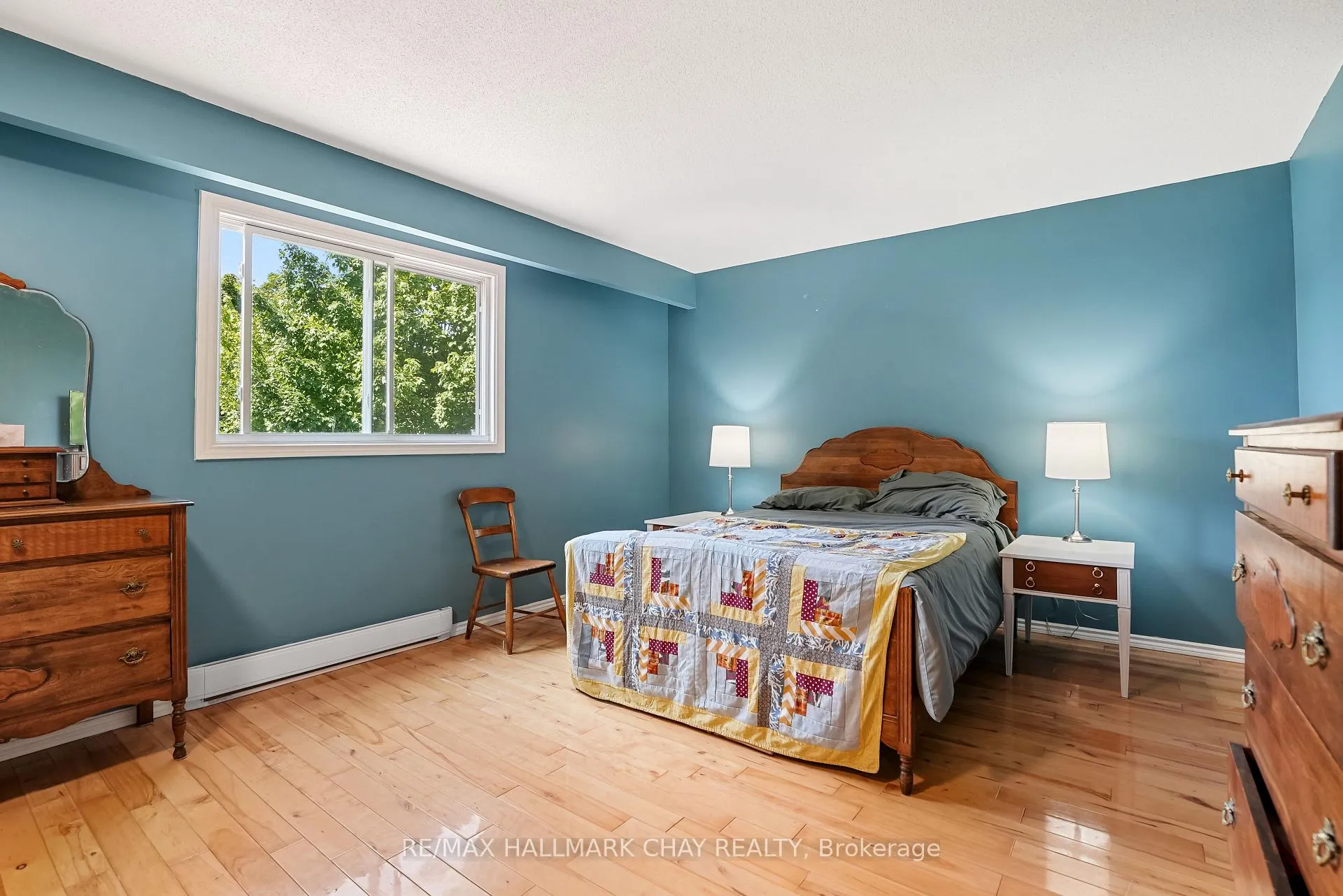 Photo 15 of 18 Centennial Avenue, Springwater, Elmvale — HOMEH