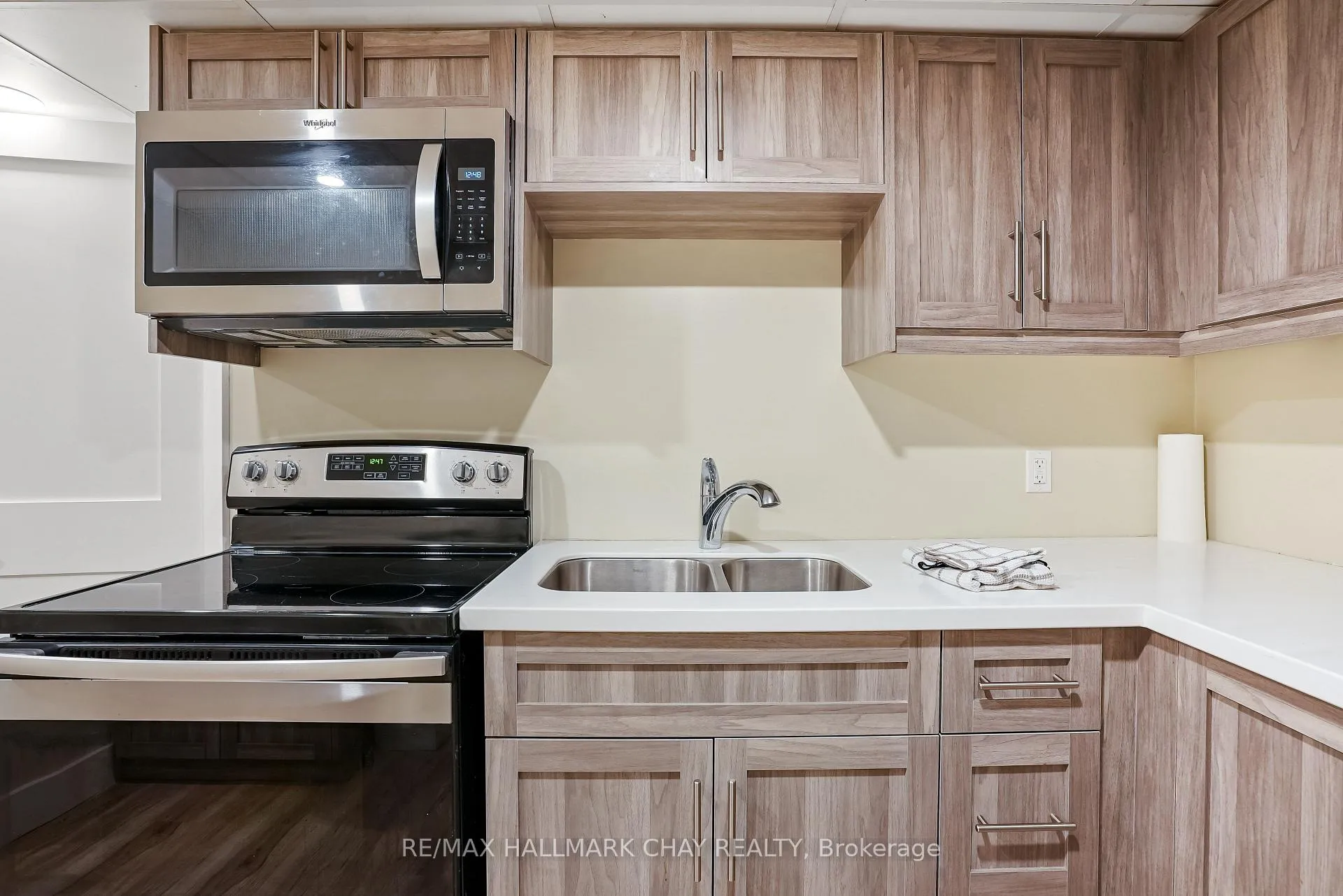 Photo 22 of 18 Centennial Avenue, Springwater, Elmvale — HOMEH