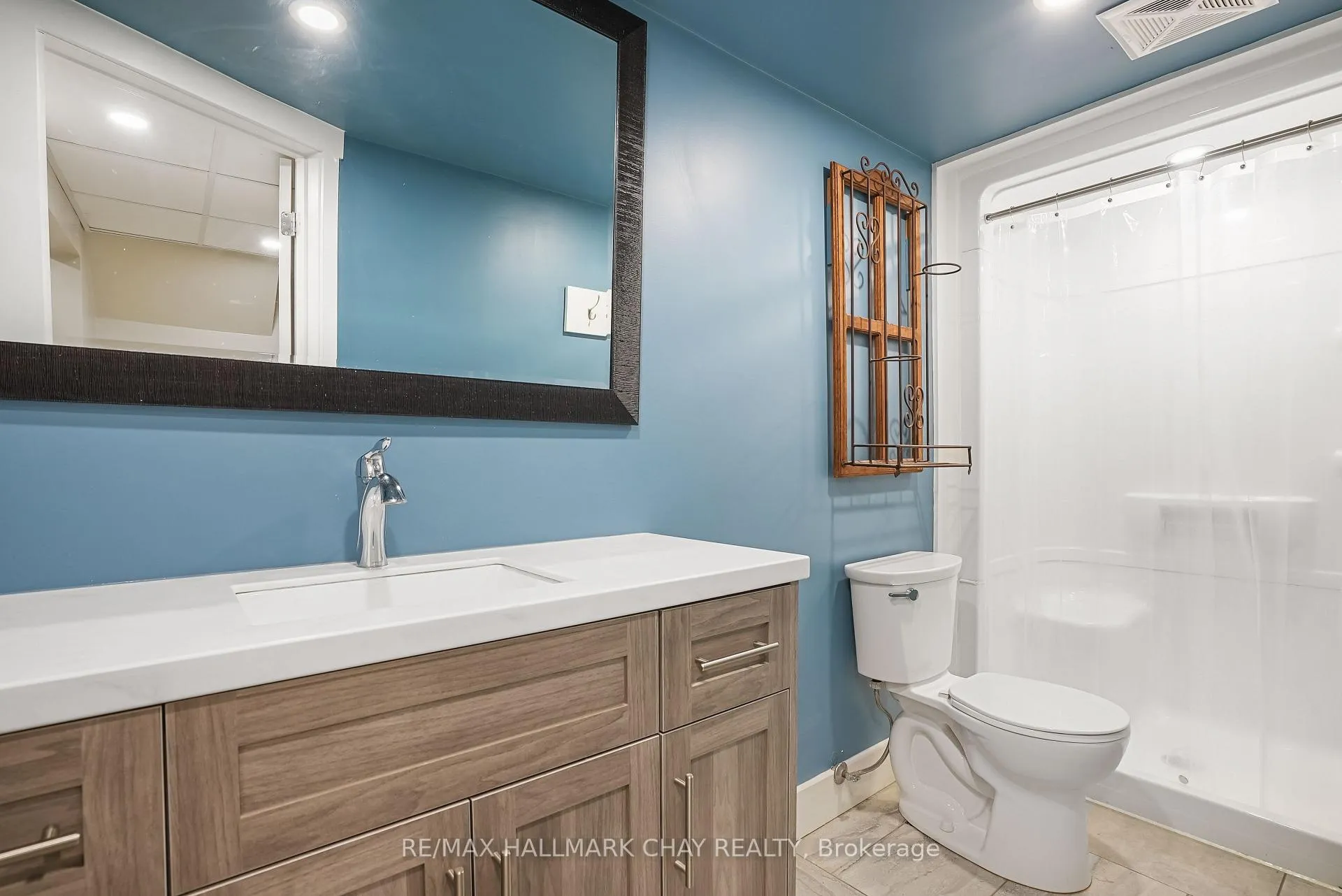Photo 23 of 18 Centennial Avenue, Springwater, Elmvale — HOMEH