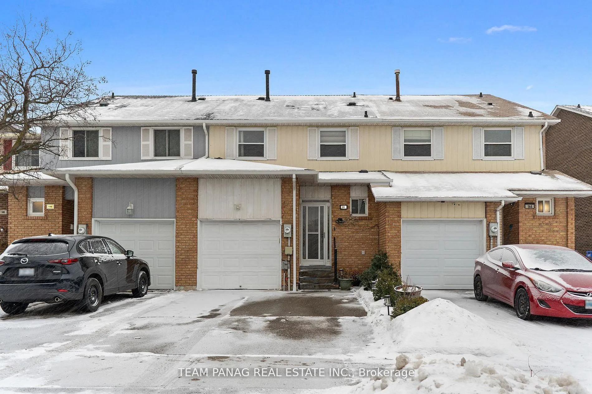 Front of 142 Ashurst Crescent