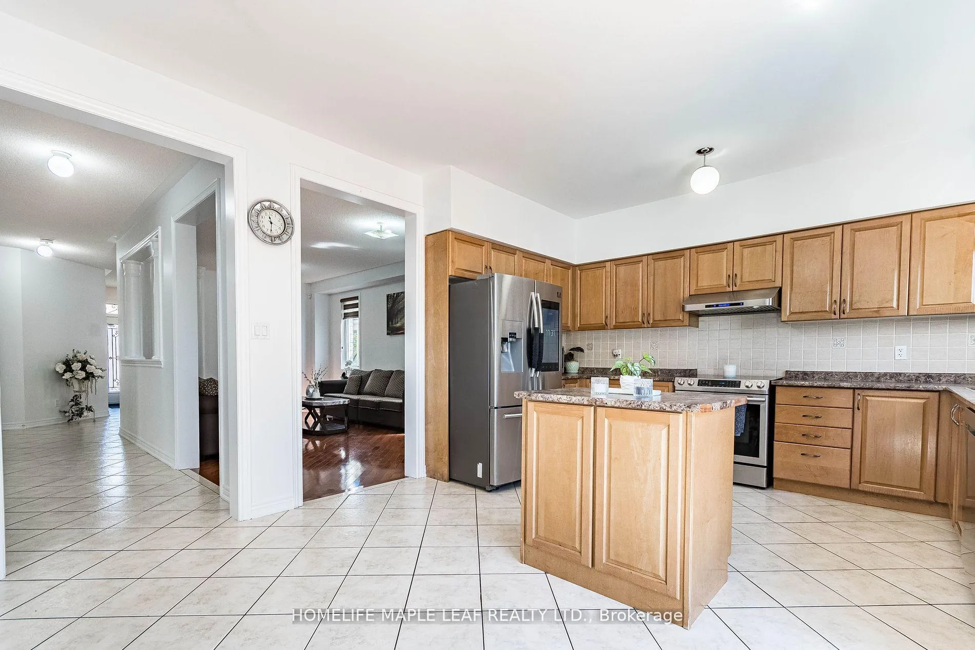 Photo 10 of 17 Matagami Street, Brampton, Bram West — HOMEH