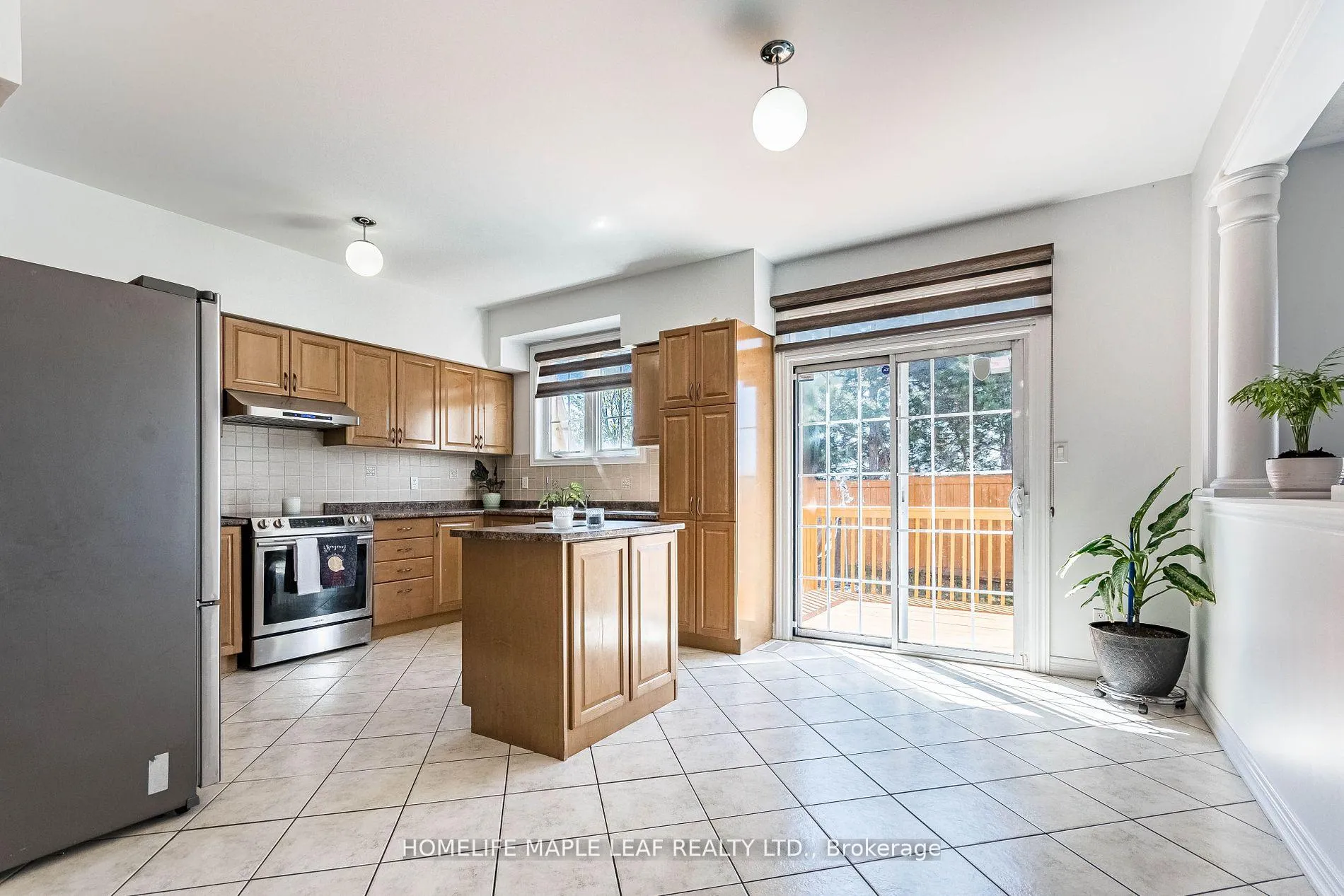 Photo 13 of 17 Matagami Street, Brampton, Bram West — HOMEH