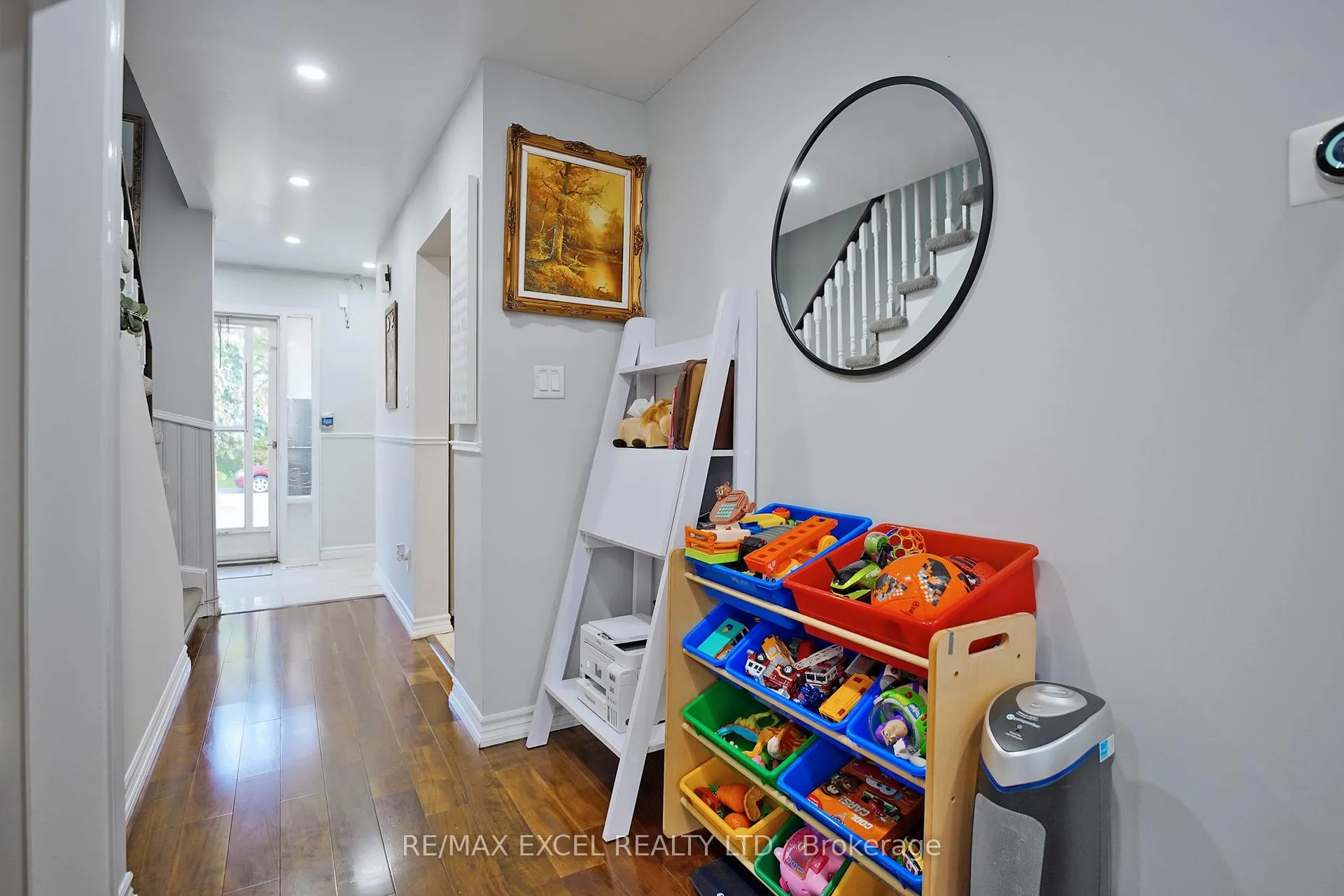 Photo 15 of 398 Bristol Crescent, Oshawa, Vanier — HOMEH