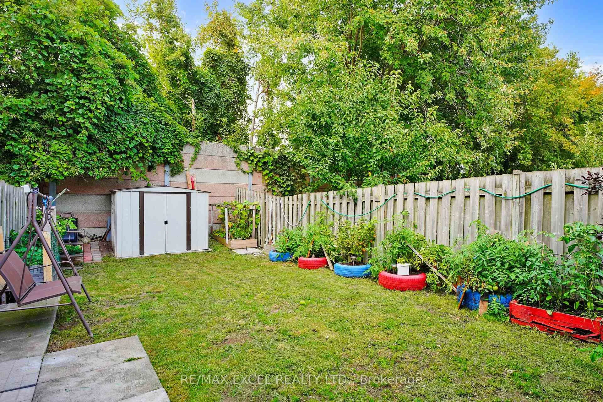 Photo 36 of 398 Bristol Crescent, Oshawa, Vanier — HOMEH