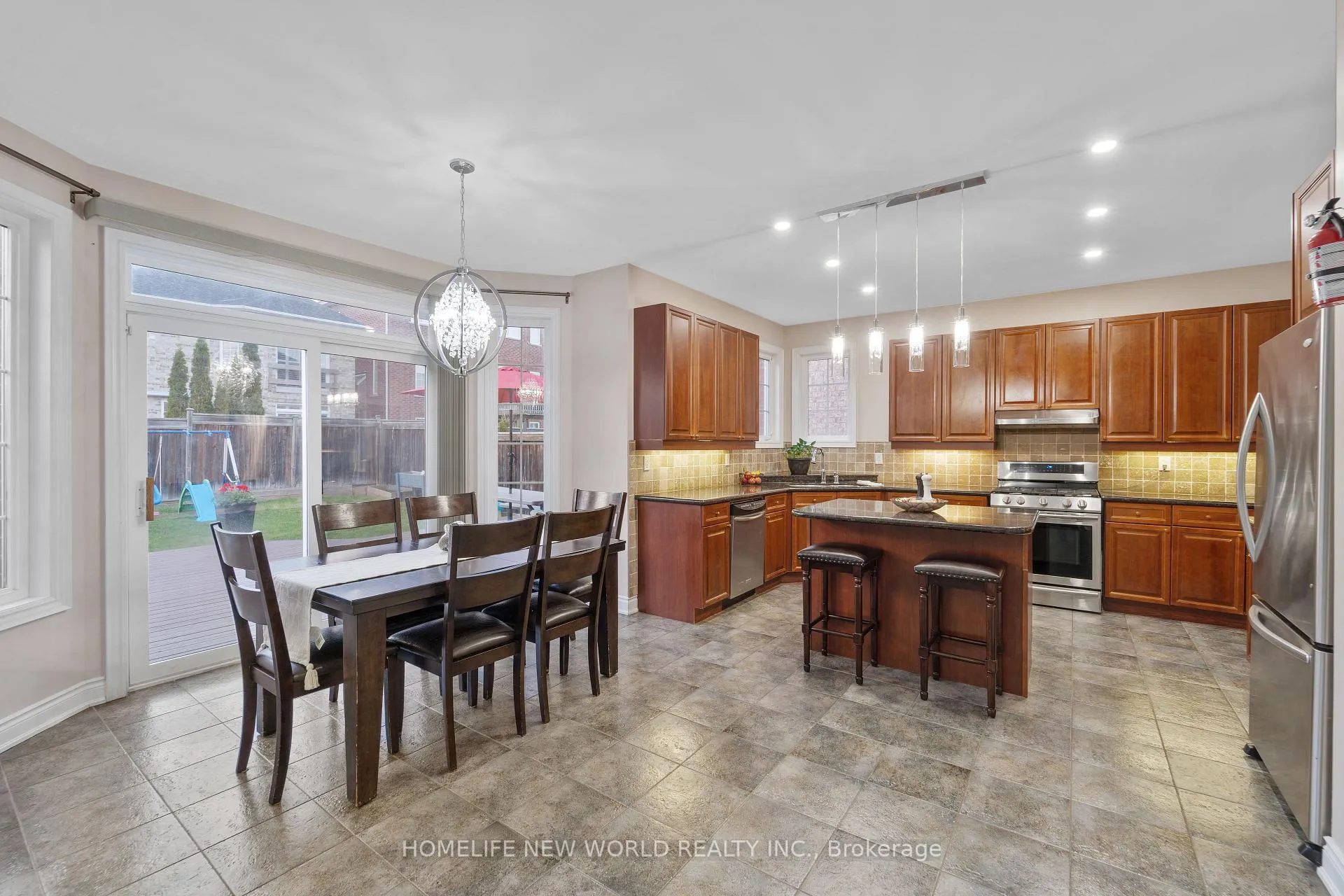 Photo 13 of 1033 Copperfield Drive, Oshawa, Eastdale — HOMEH