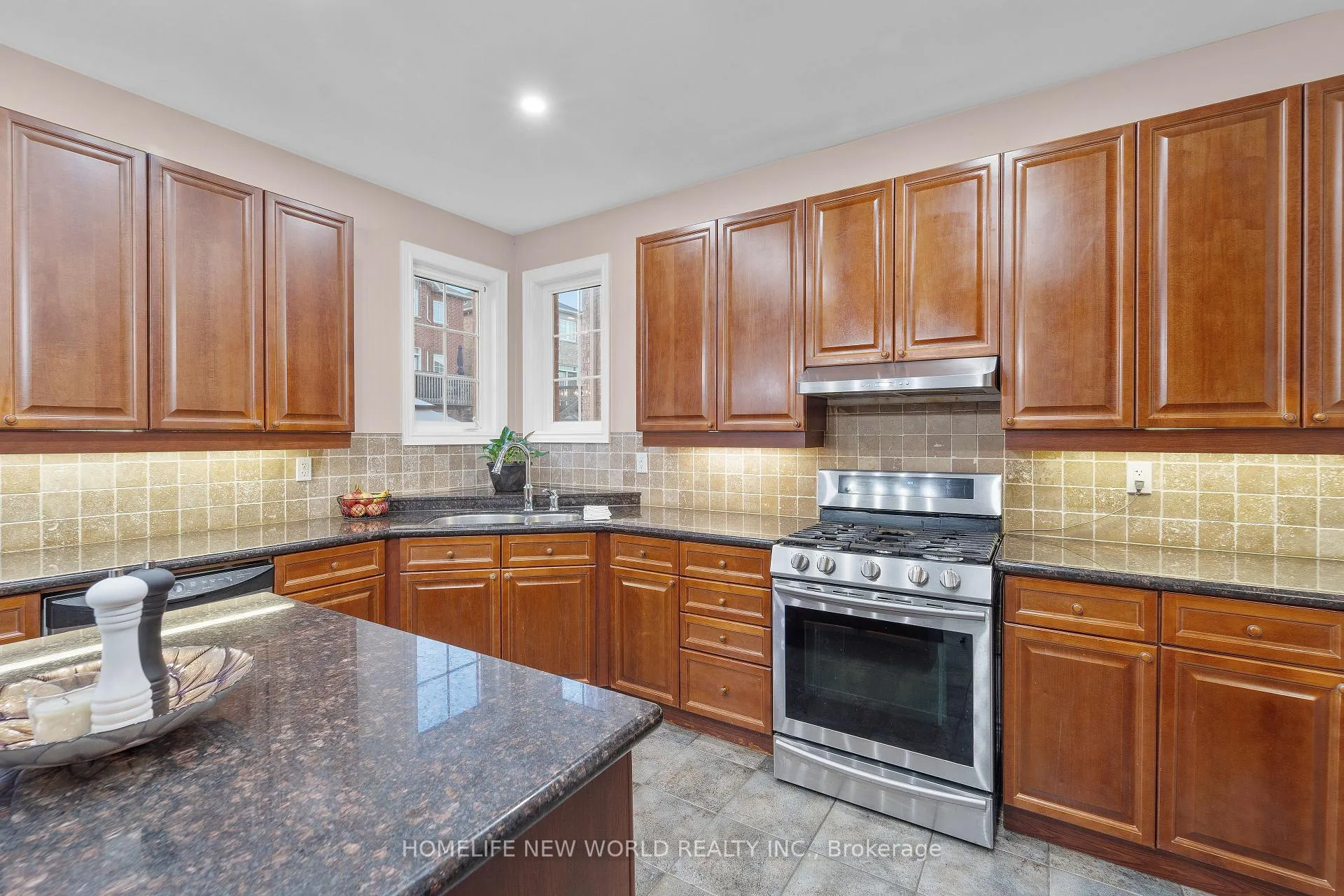 Photo 14 of 1033 Copperfield Drive, Oshawa, Eastdale — HOMEH