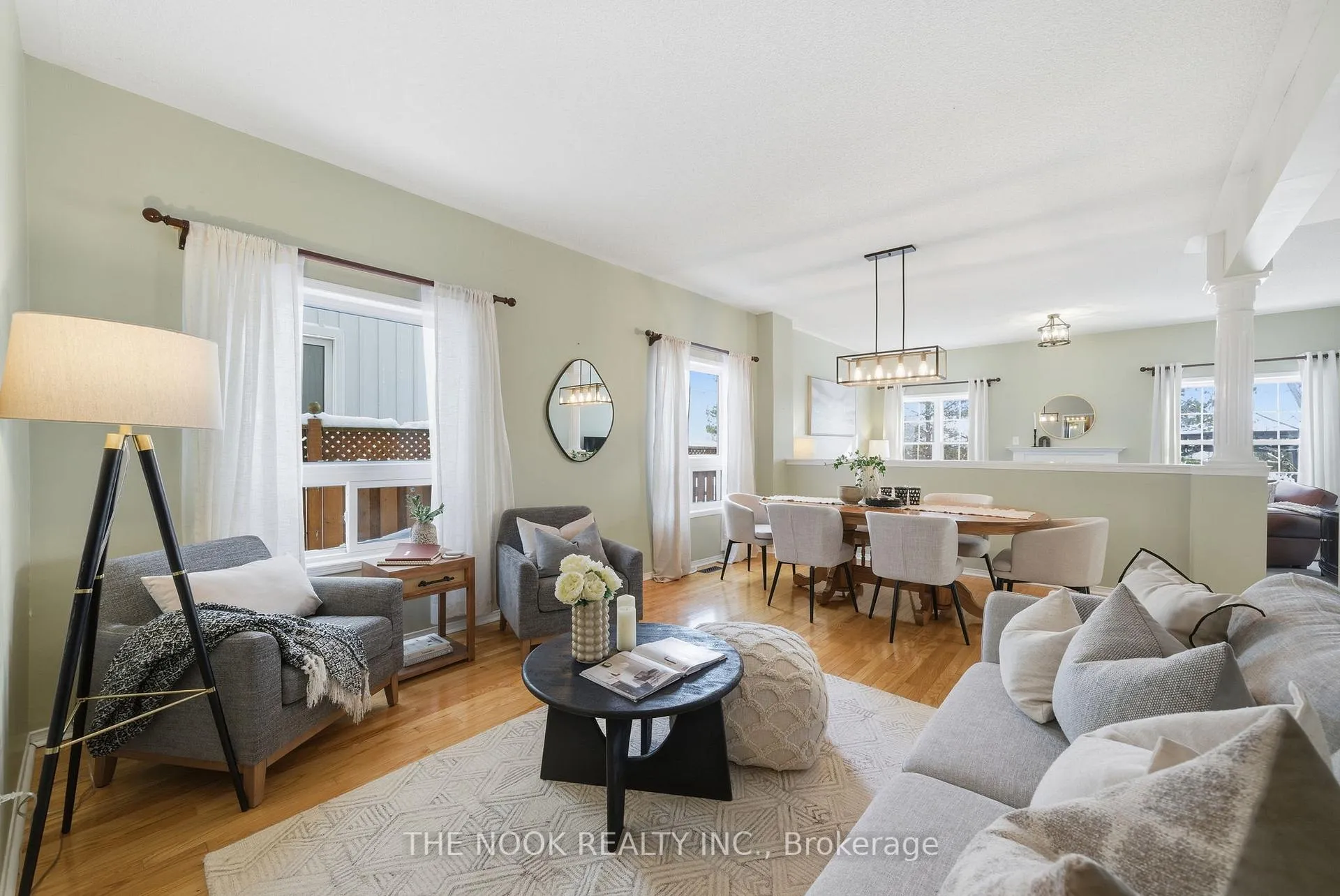 Photo 5 of 53 Kinross Avenue, Whitby, Brooklin — HOMEH