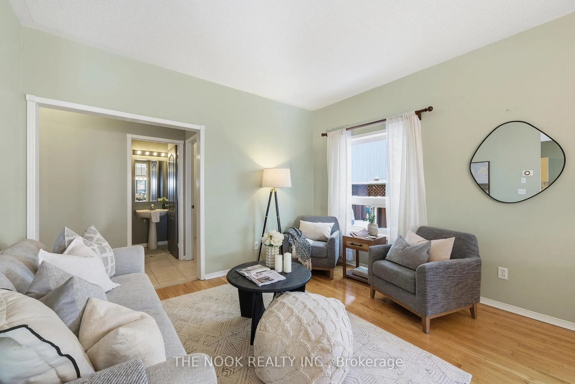 Photo 6 of 53 Kinross Avenue, Whitby, Brooklin — HOMEH