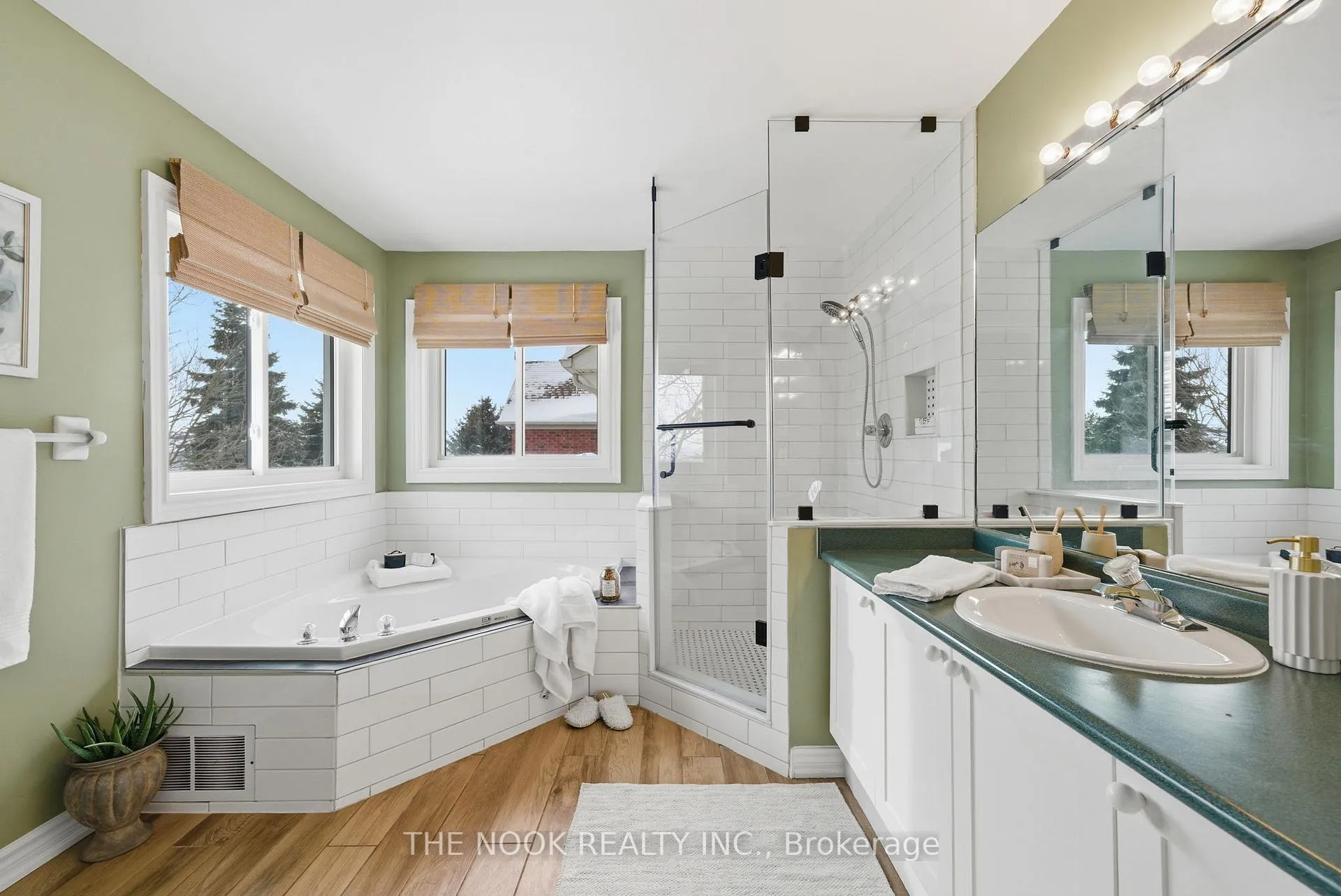 Photo 21 of 53 Kinross Avenue, Whitby, Brooklin — HOMEH