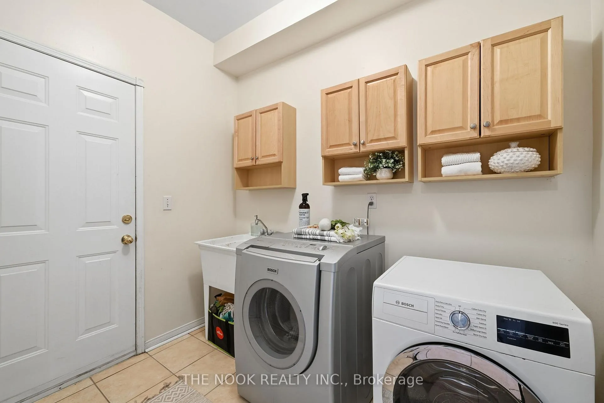 Photo 37 of 53 Kinross Avenue, Whitby, Brooklin — HOMEH