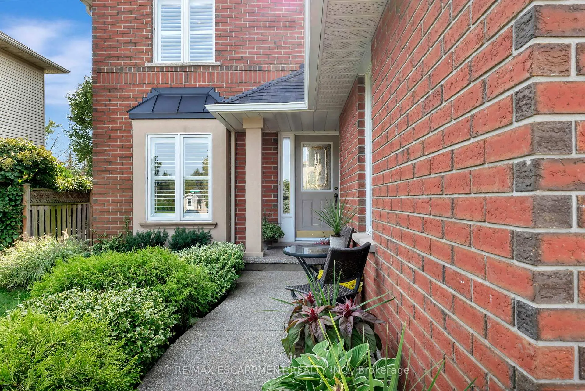 Photo 3 of 19 Falconridge Drive, Hamilton, Carpenter — HOMEH