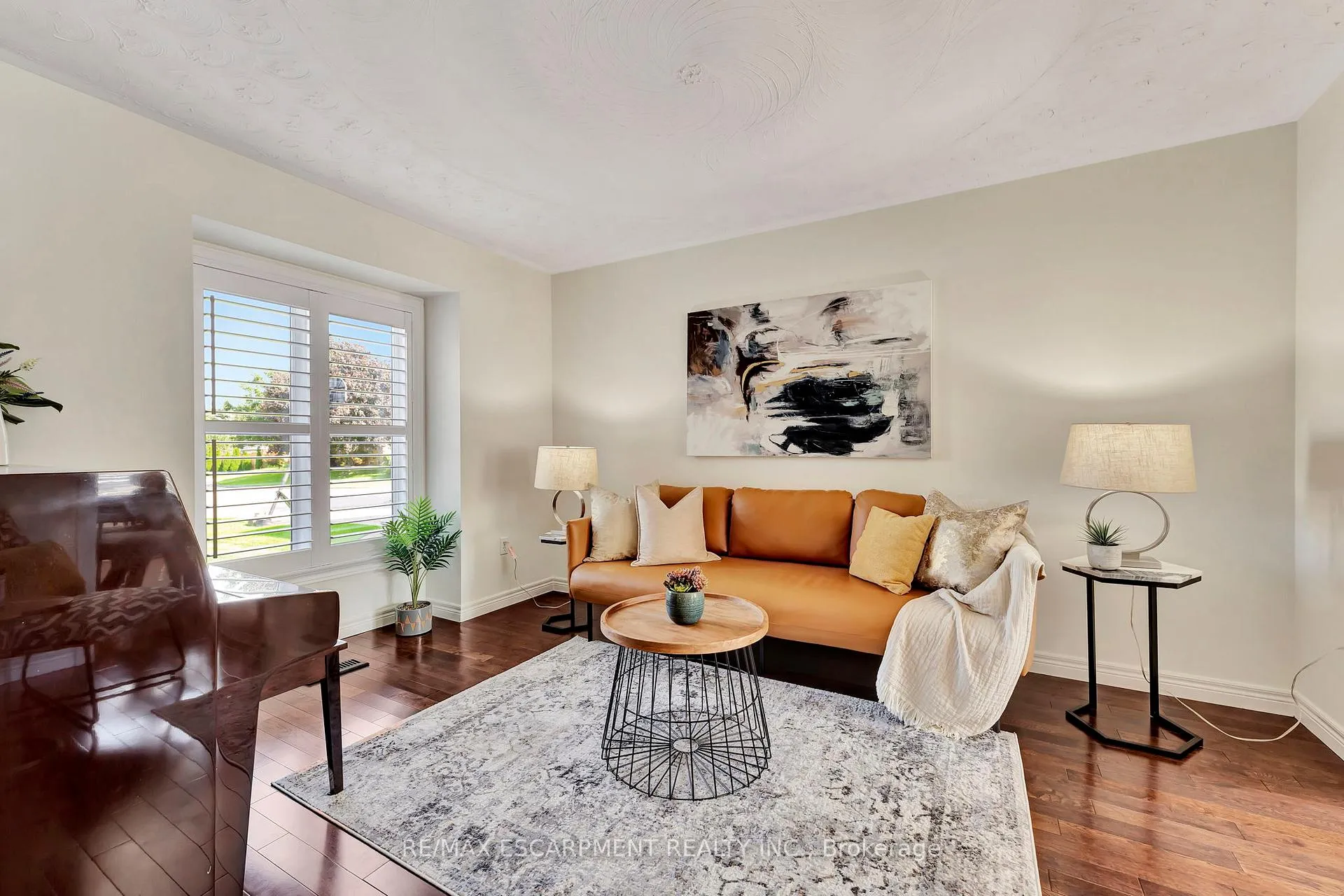 Photo 5 of 19 Falconridge Drive, Hamilton, Carpenter — HOMEH