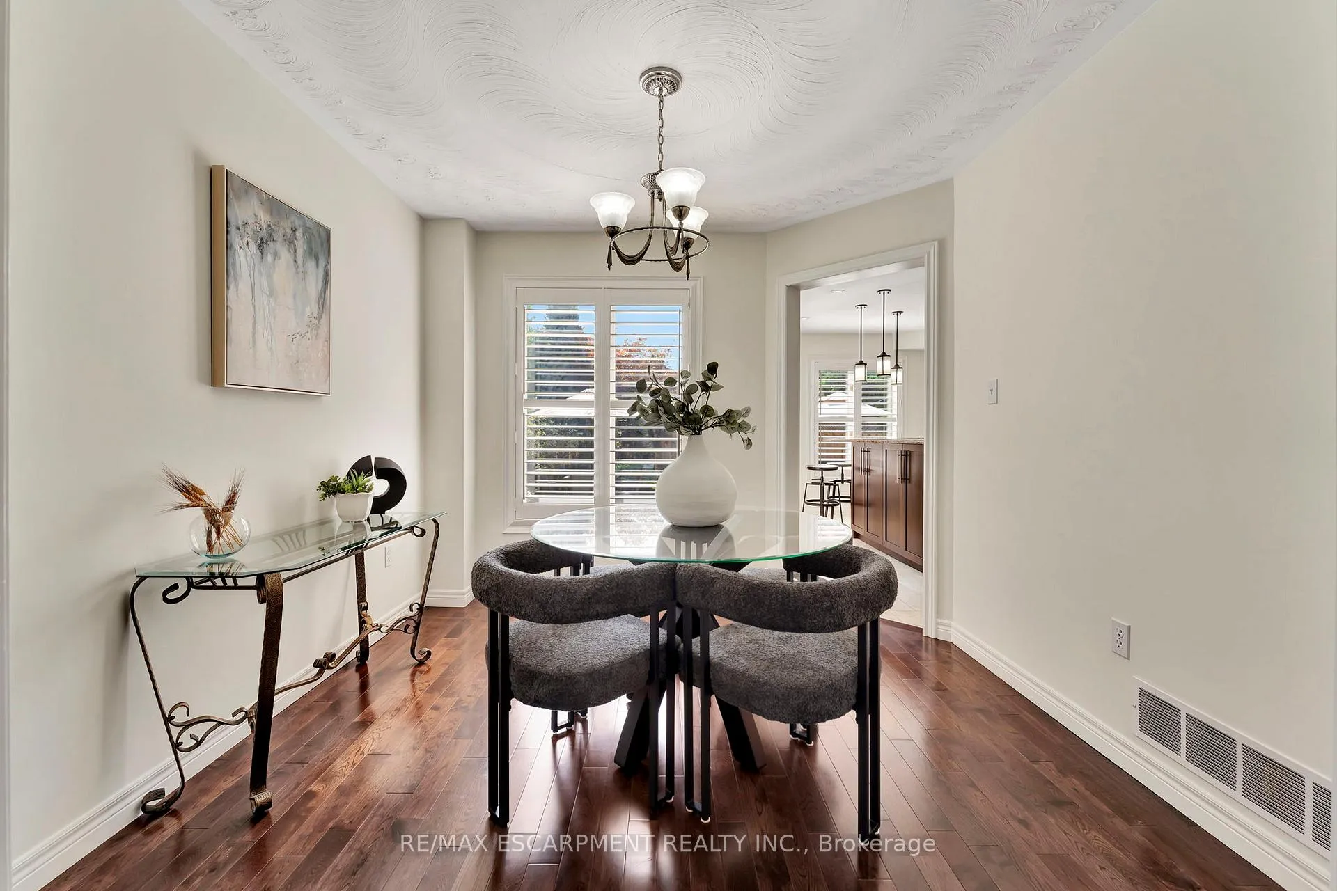 Photo 8 of 19 Falconridge Drive, Hamilton, Carpenter — HOMEH