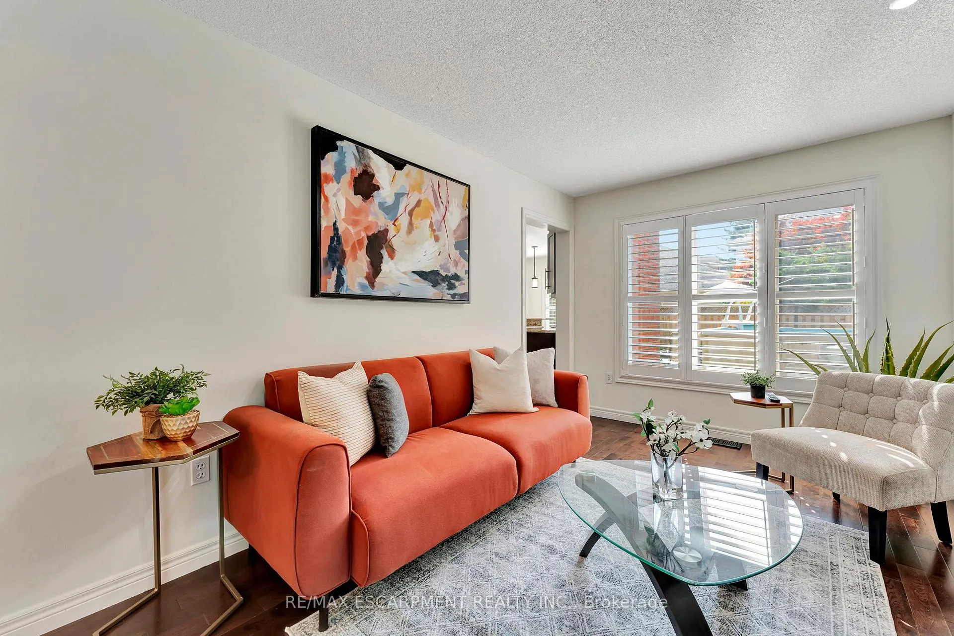 Photo 15 of 19 Falconridge Drive, Hamilton, Carpenter — HOMEH