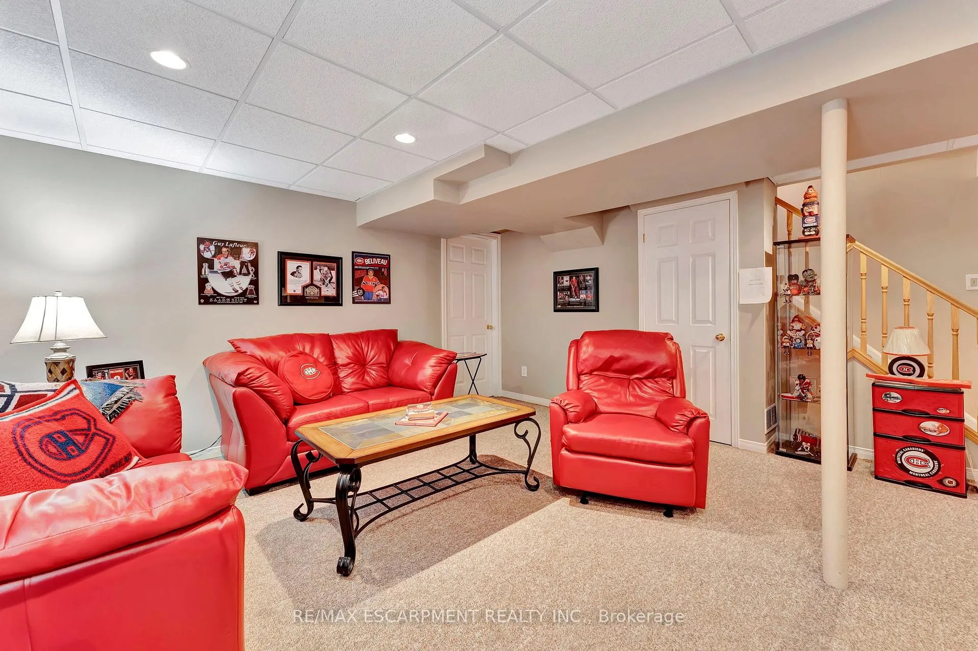 Photo 28 of 19 Falconridge Drive, Hamilton, Carpenter — HOMEH