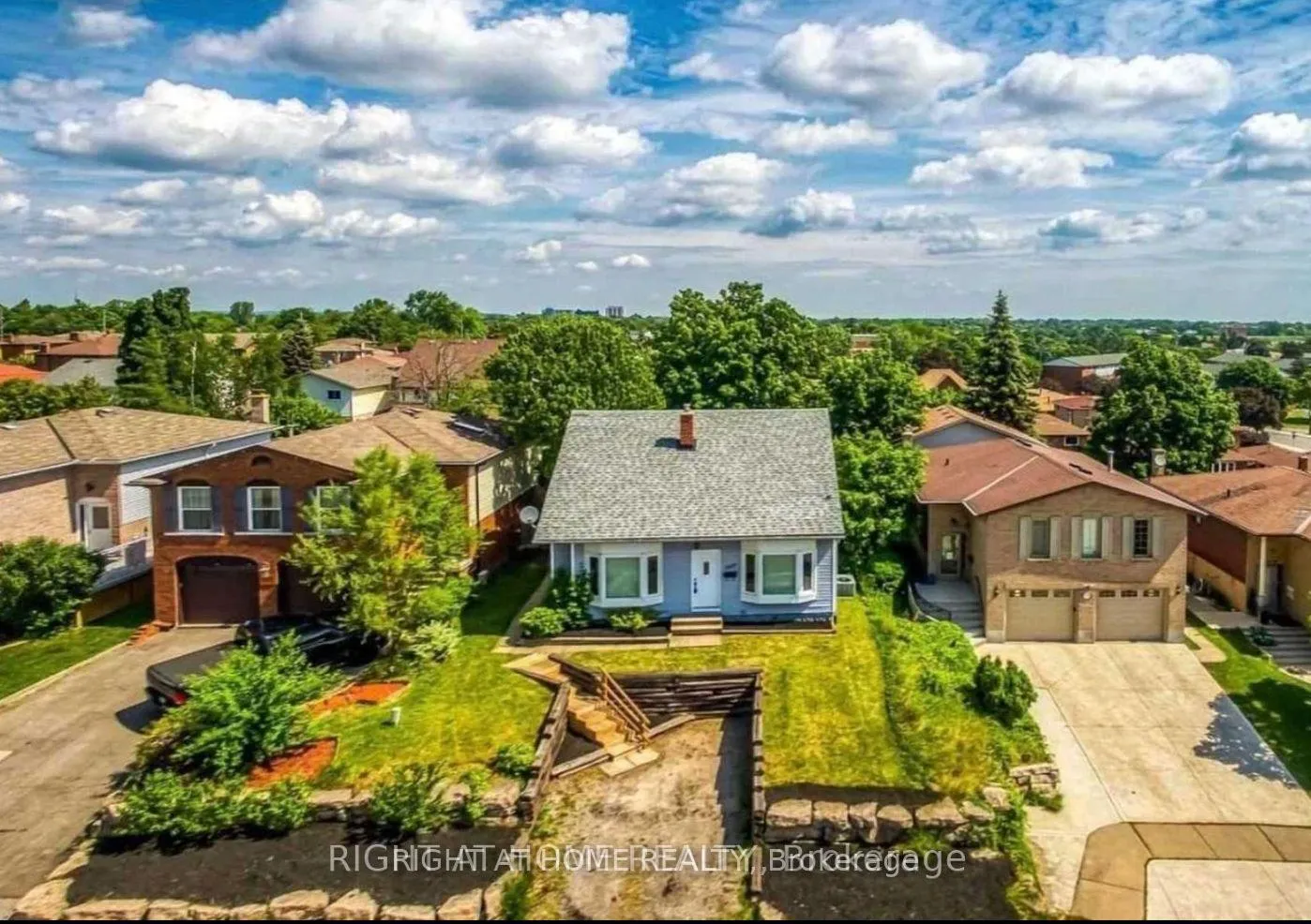 Photo 4 of 1025 Stone Church Road E, Hamilton, Quinndale — HOMEH