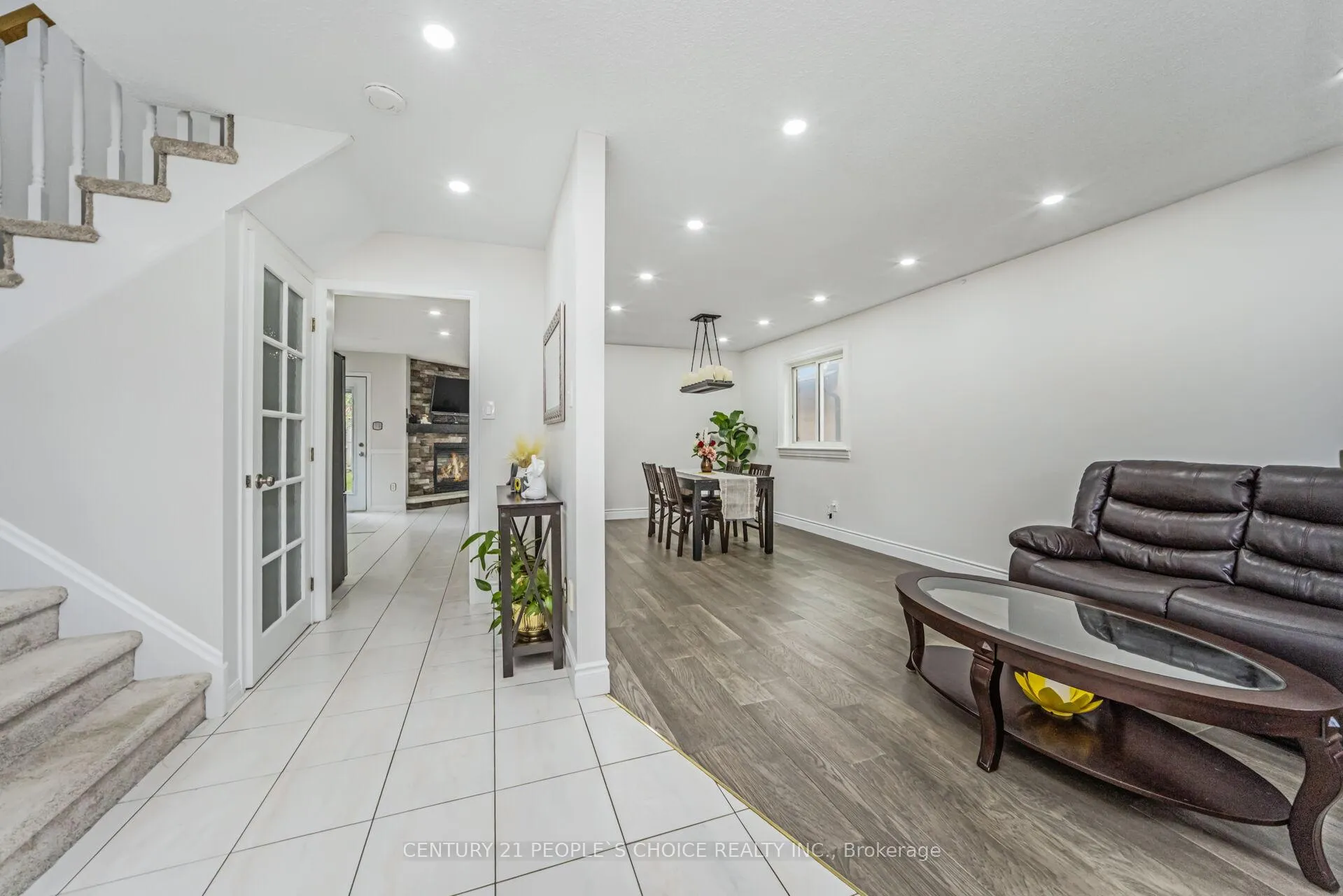 Photo 6 of 10 Hillgarden Drive, Hamilton, Stoney Creek — HOMEH