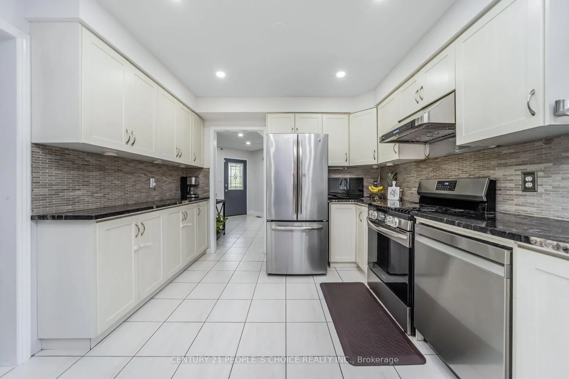 Photo 10 of 10 Hillgarden Drive, Hamilton, Stoney Creek — HOMEH