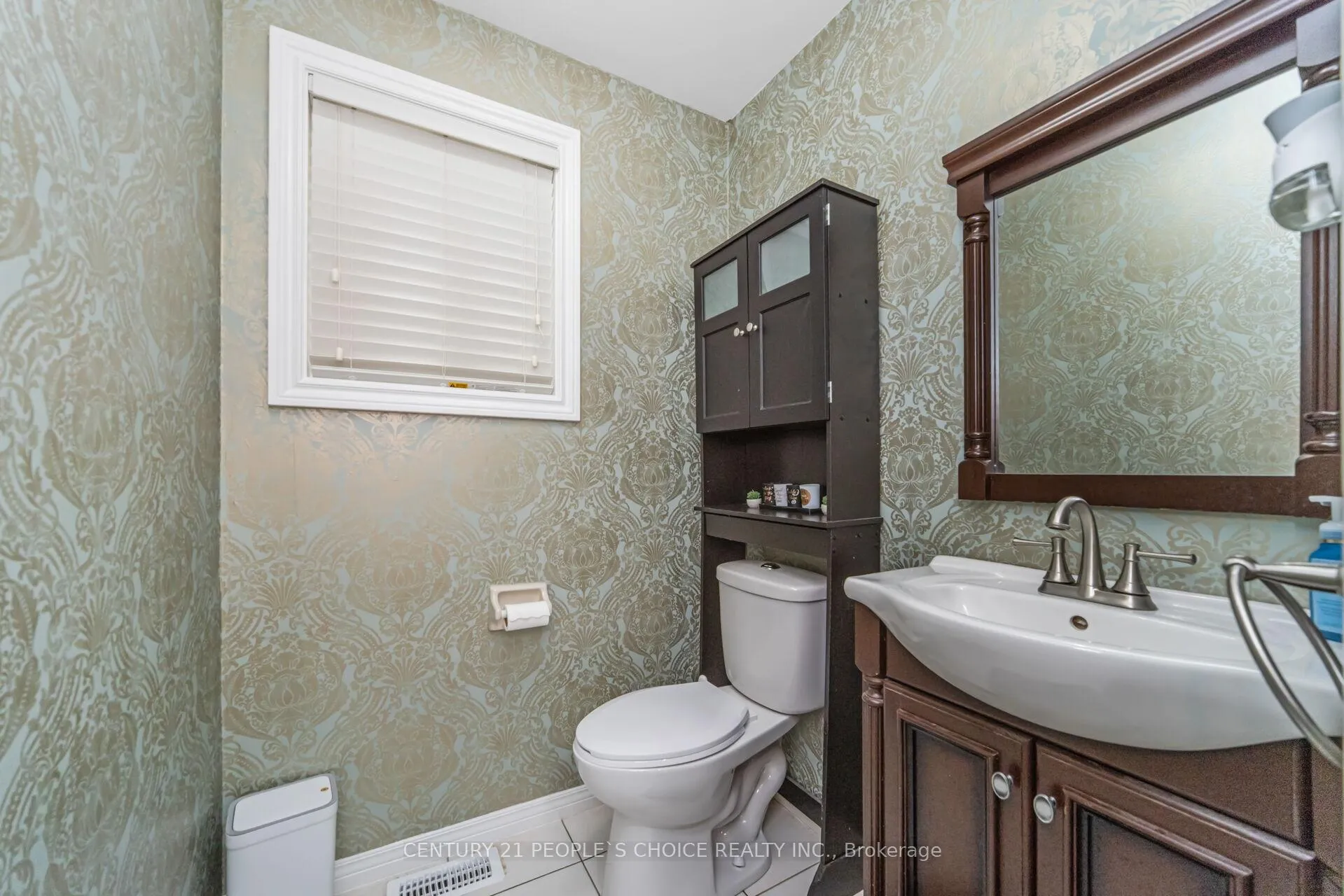 Photo 21 of 10 Hillgarden Drive, Hamilton, Stoney Creek — HOMEH