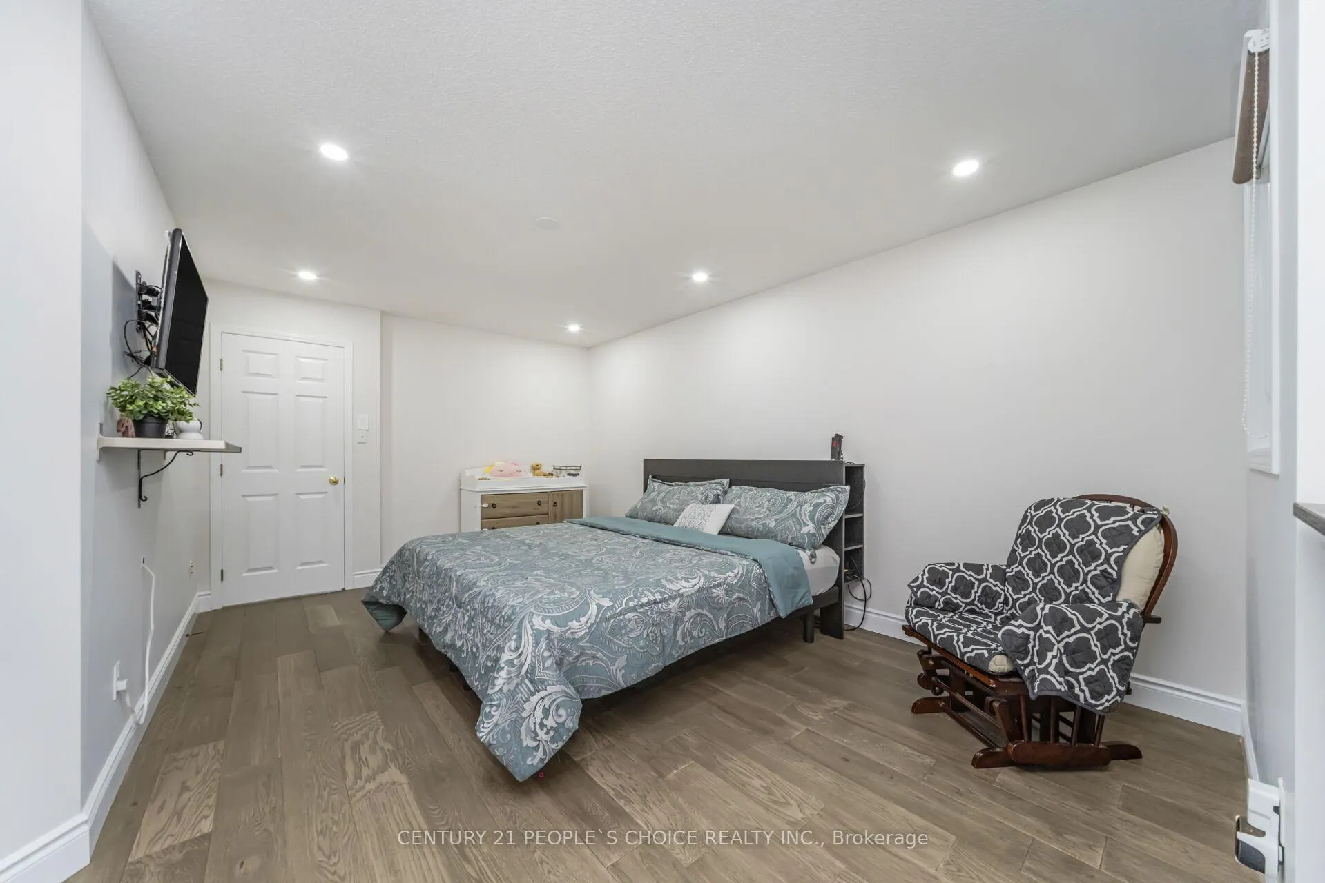 Photo 26 of 10 Hillgarden Drive, Hamilton, Stoney Creek — HOMEH