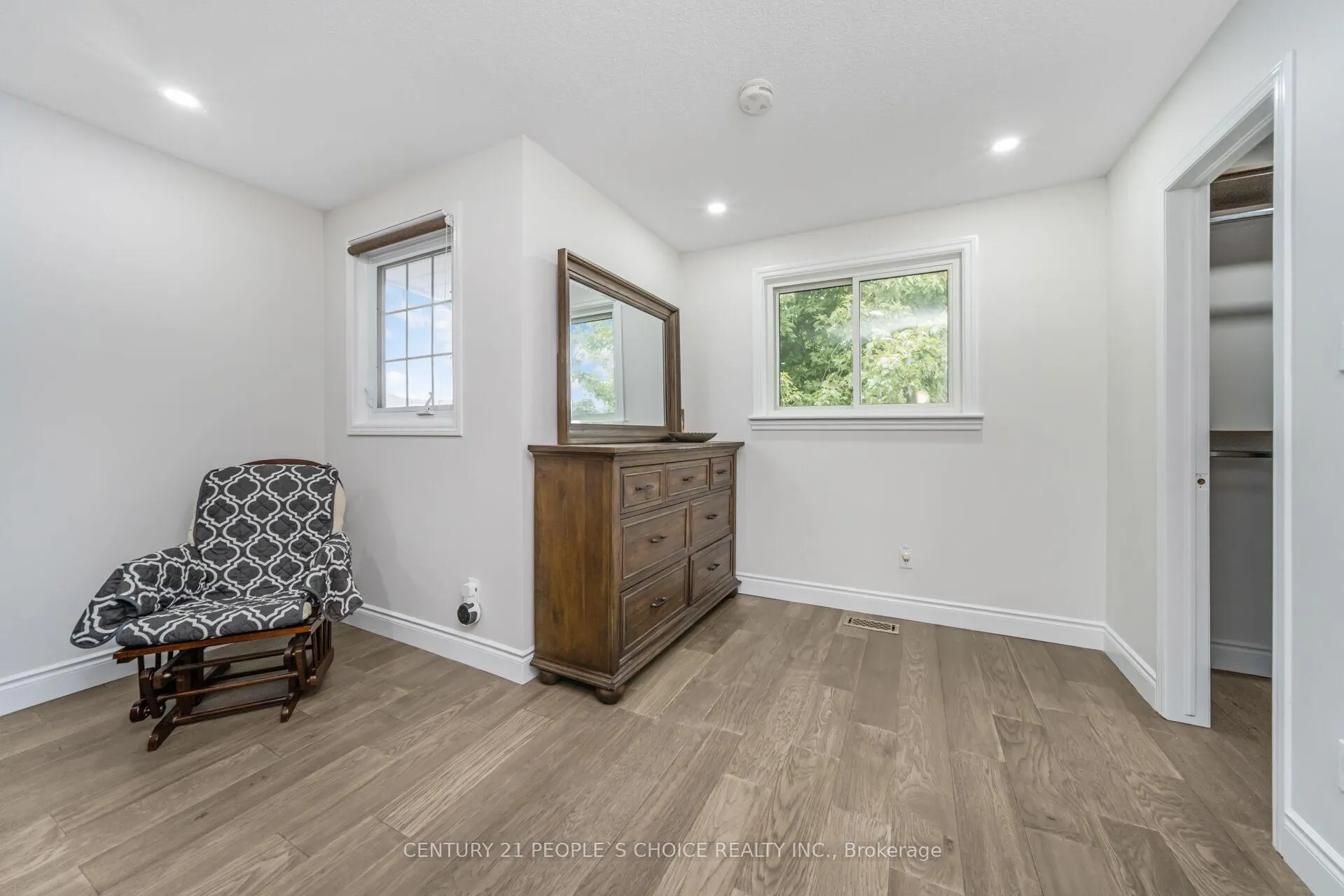 Photo 27 of 10 Hillgarden Drive, Hamilton, Stoney Creek — HOMEH