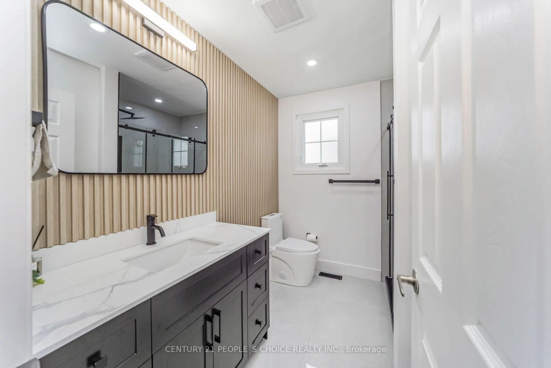Photo 28 of 10 Hillgarden Drive, Hamilton, Stoney Creek — HOMEH