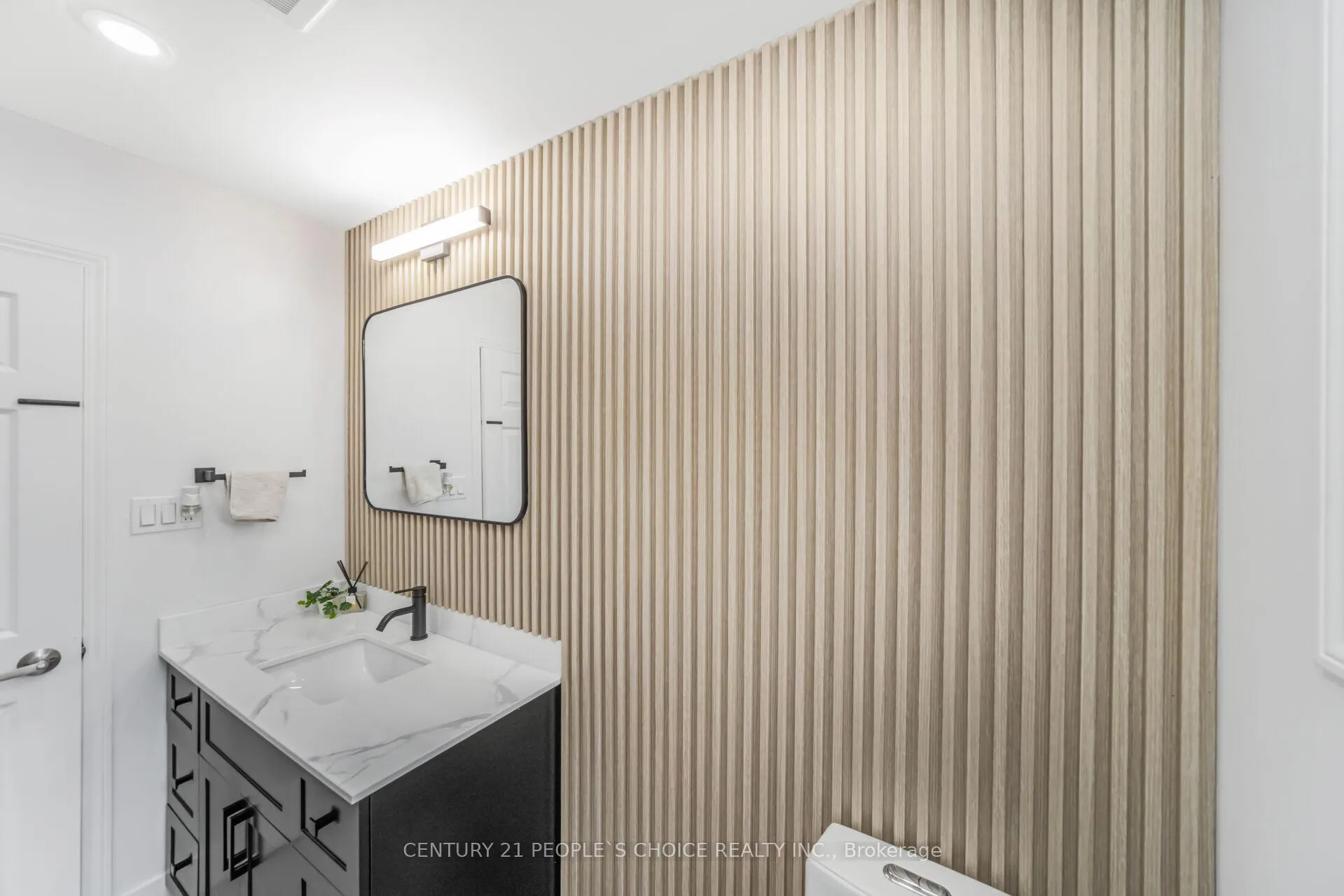 Photo 29 of 10 Hillgarden Drive, Hamilton, Stoney Creek — HOMEH