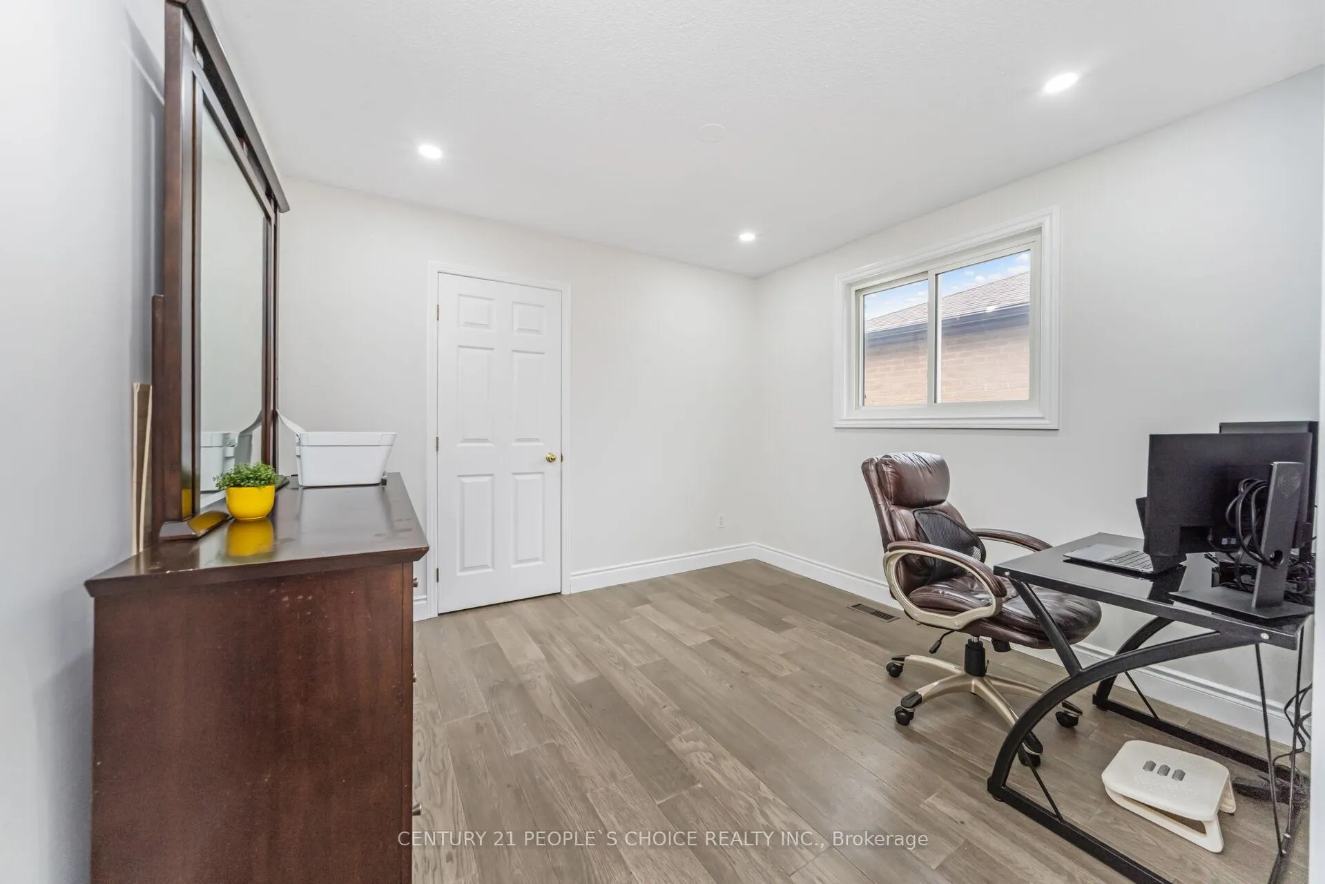 Photo 30 of 10 Hillgarden Drive, Hamilton, Stoney Creek — HOMEH