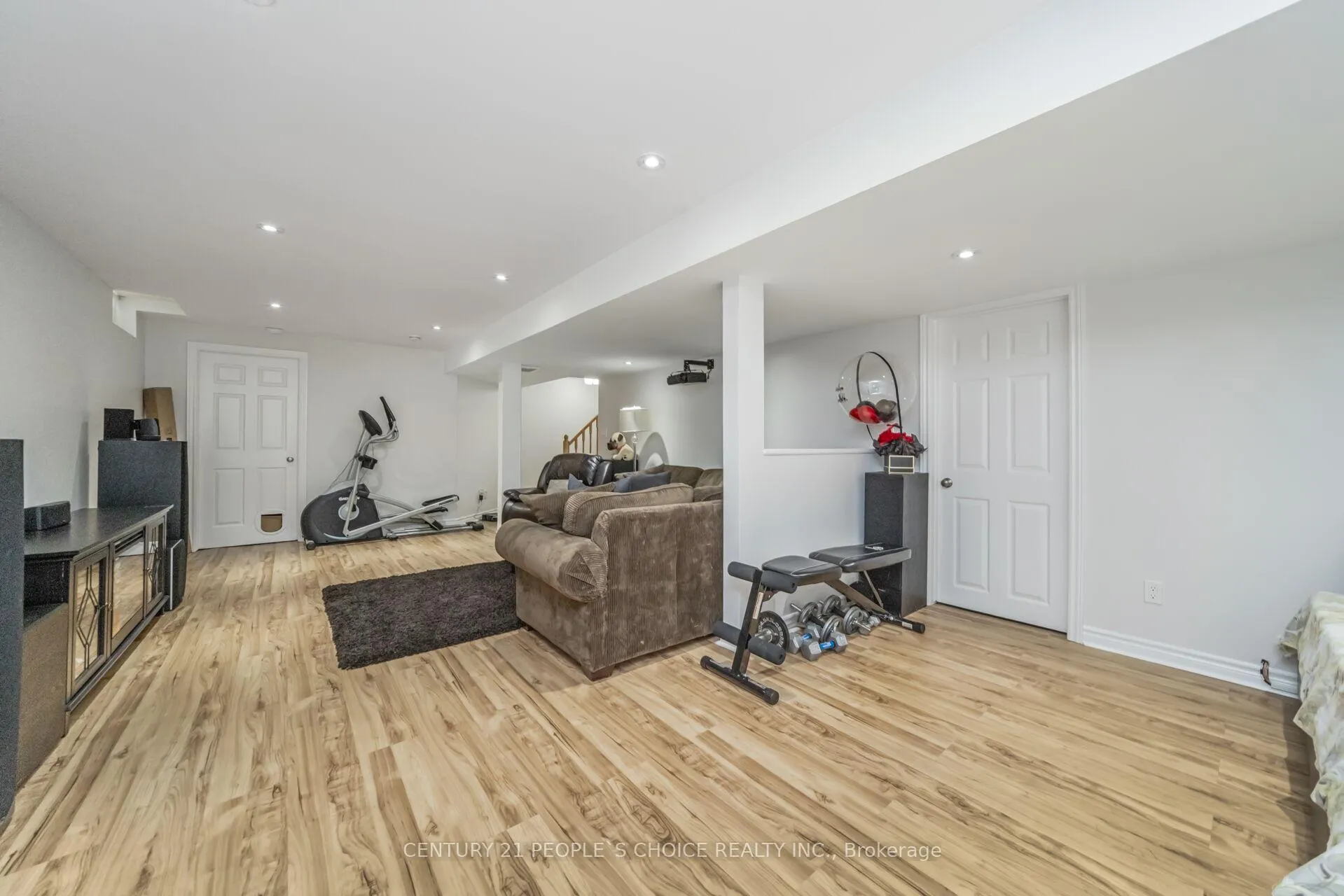 Photo 40 of 10 Hillgarden Drive, Hamilton, Stoney Creek — HOMEH