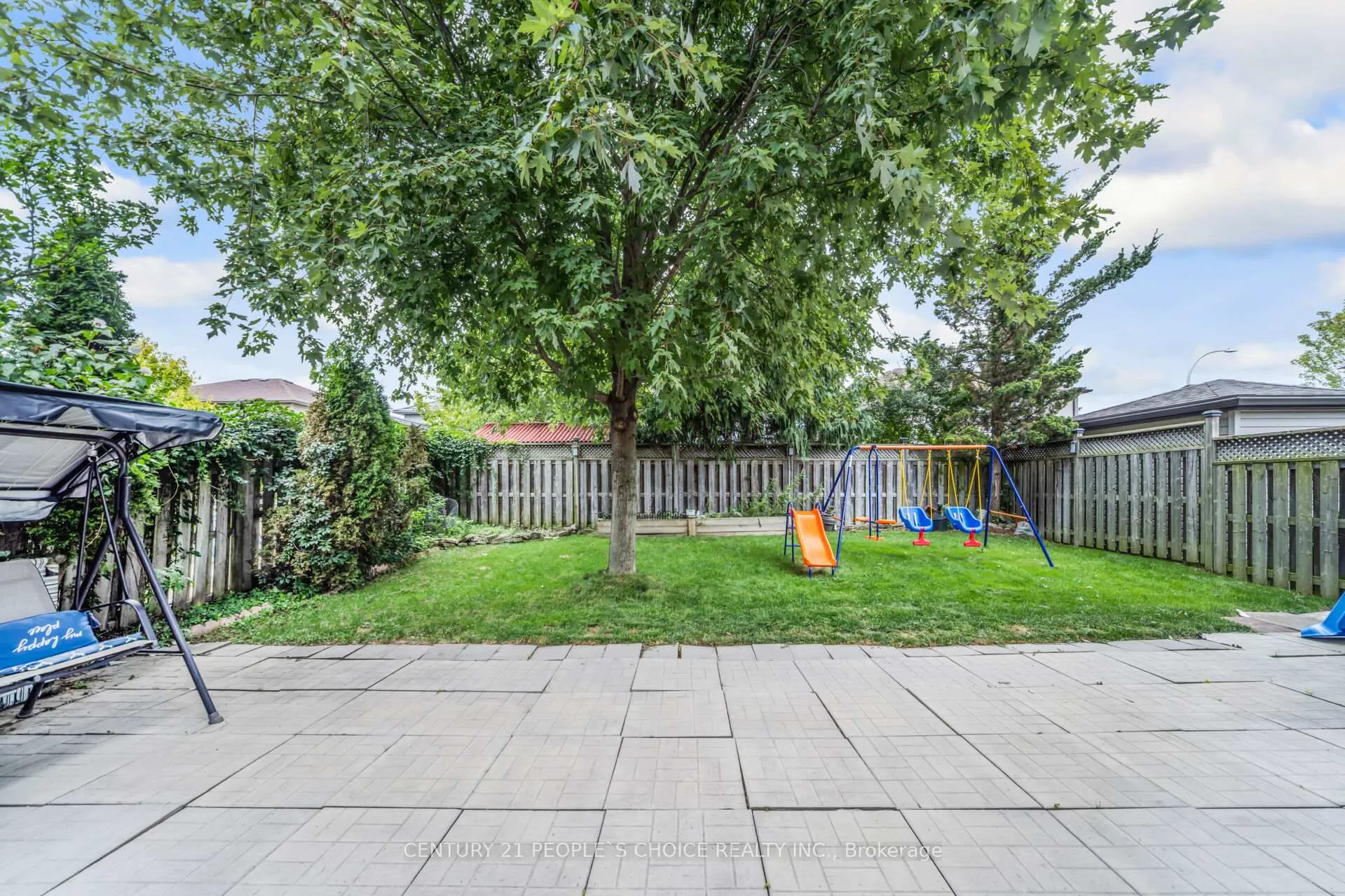 Photo 45 of 10 Hillgarden Drive, Hamilton, Stoney Creek — HOMEH