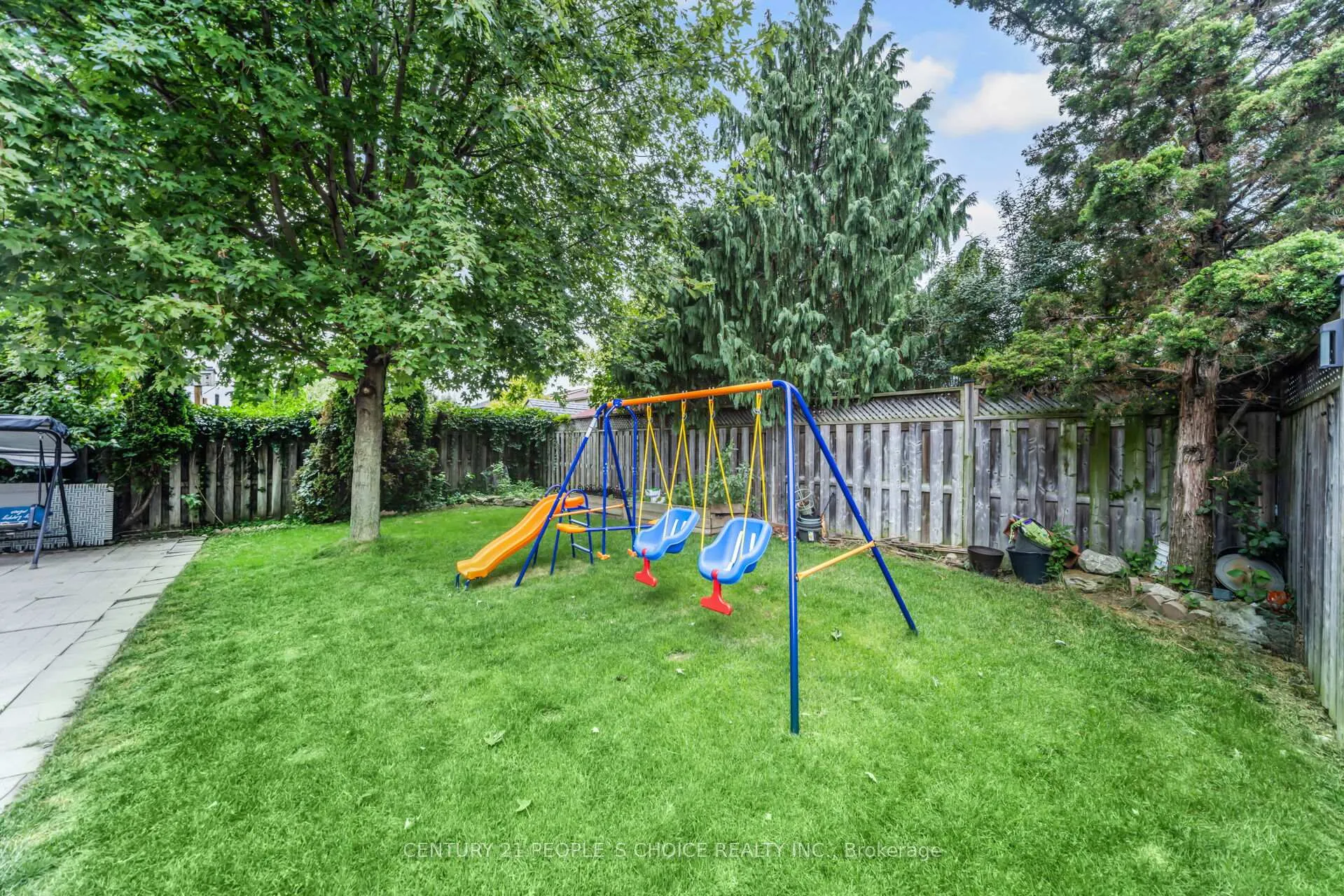 Photo 46 of 10 Hillgarden Drive, Hamilton, Stoney Creek — HOMEH