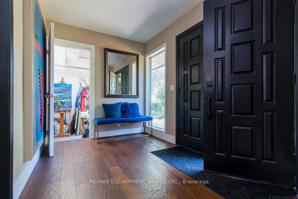 Photo 6 of 858 Montgomery Drive, Hamilton, Ancaster — HOMEH