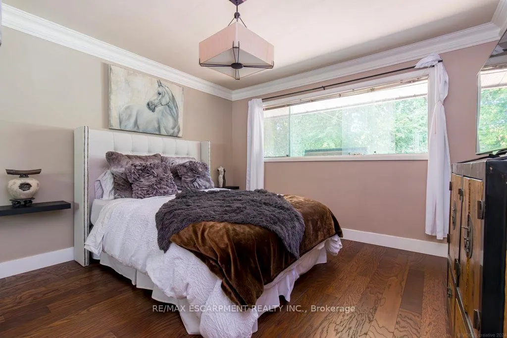 Photo 21 of 858 Montgomery Drive, Hamilton, Ancaster — HOMEH