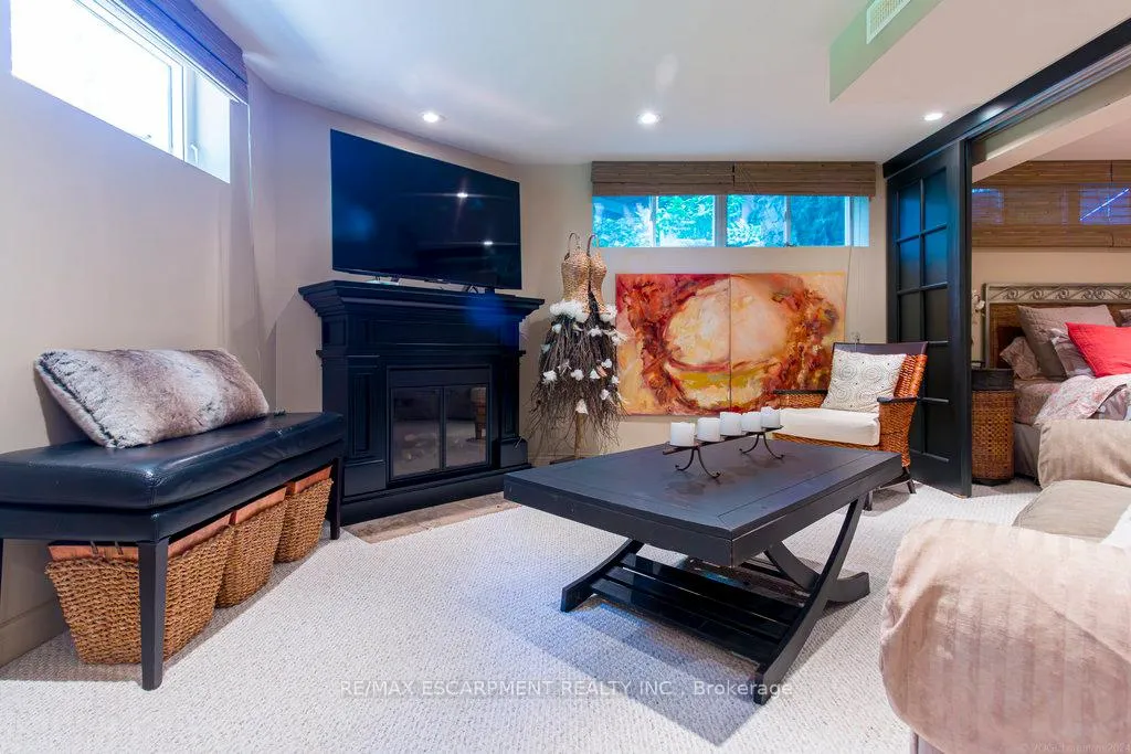 Photo 28 of 858 Montgomery Drive, Hamilton, Ancaster — HOMEH