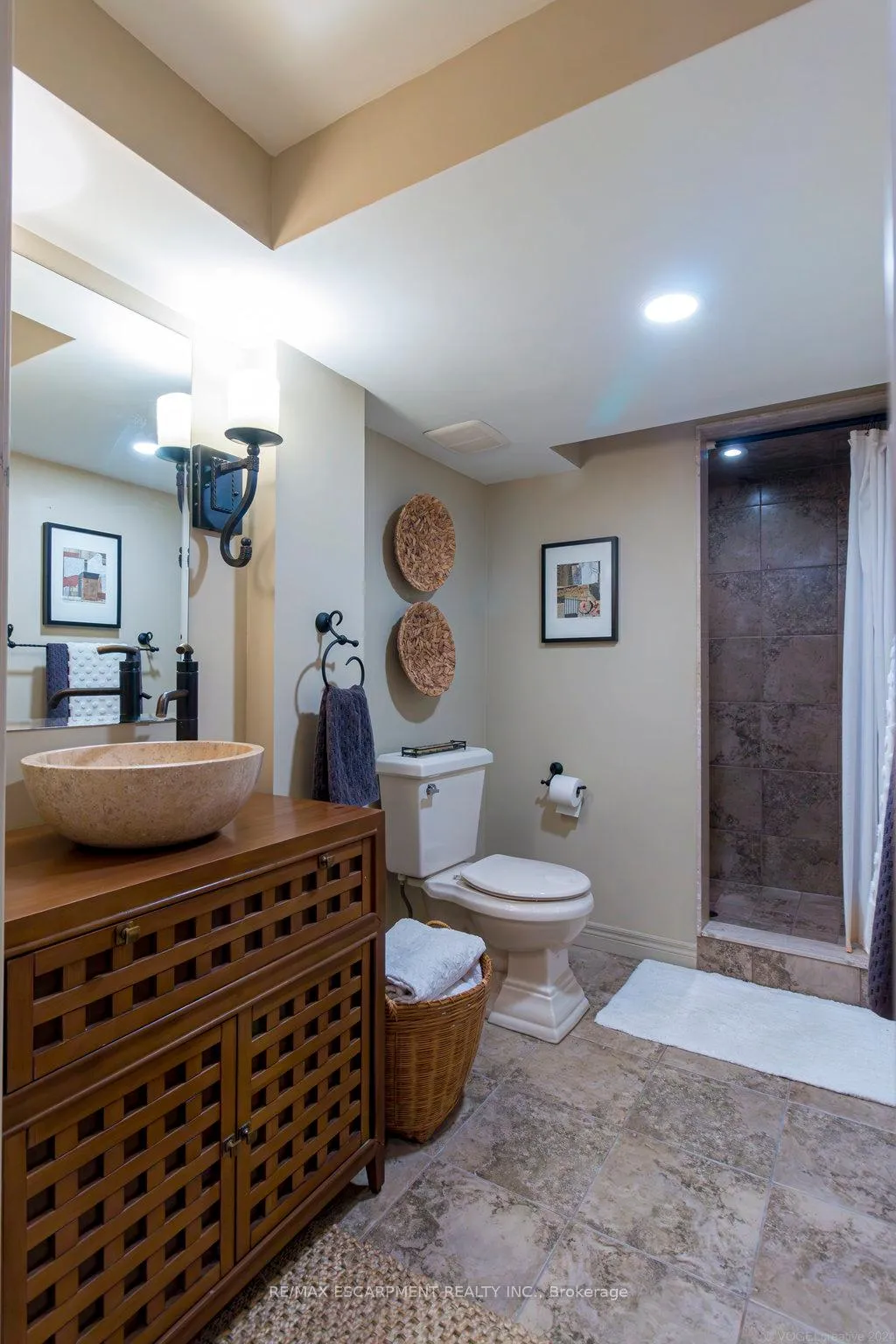 Photo 31 of 858 Montgomery Drive, Hamilton, Ancaster — HOMEH