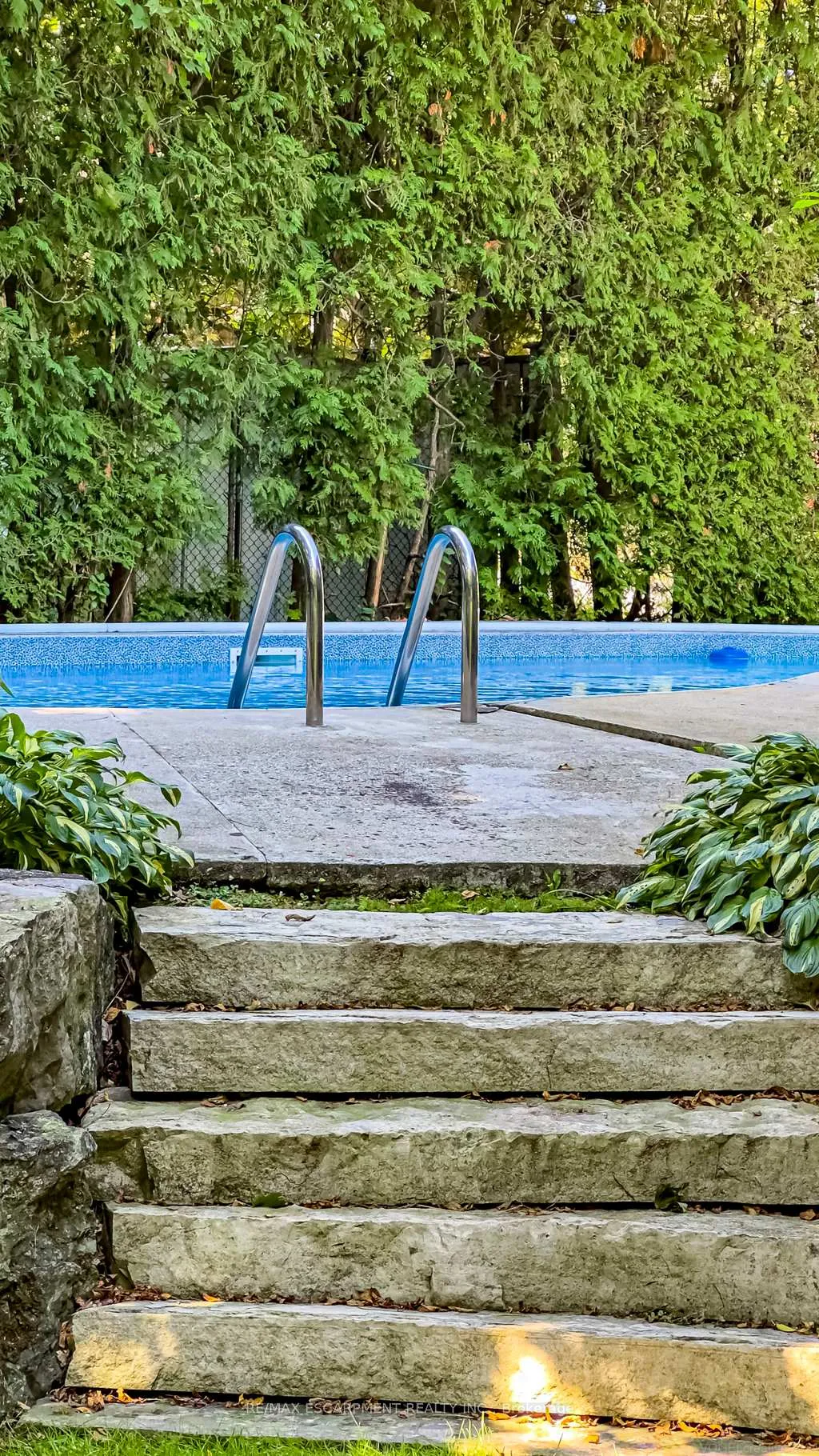 Photo 38 of 858 Montgomery Drive, Hamilton, Ancaster — HOMEH
